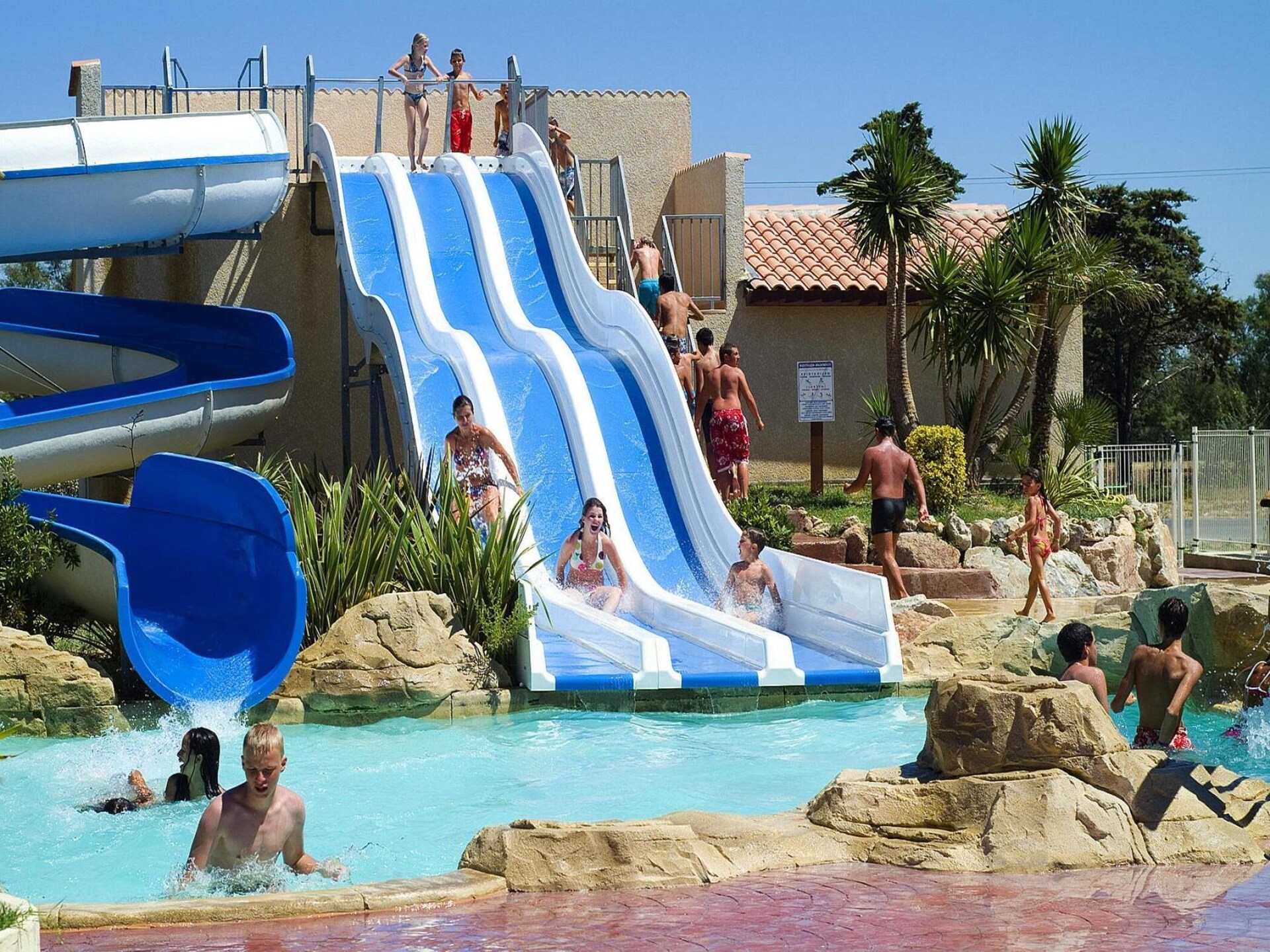 Zonovergoten stacaravan voor 6 personen op 700m van strand in Vendres-Plage - foto 32