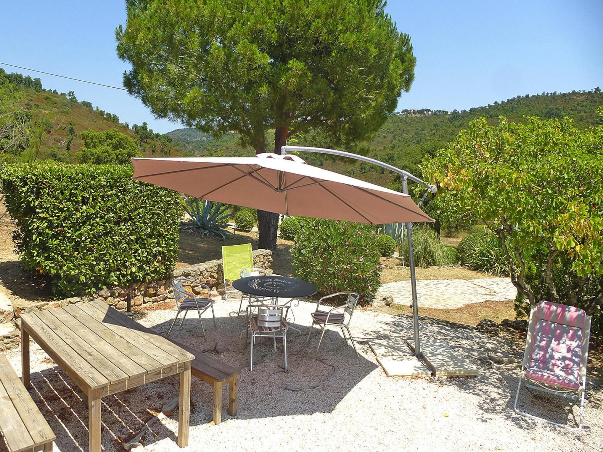 Sfeervol vakantiehuis in Roquebrune-sur-Argens met panoramisch uitzicht - foto 3