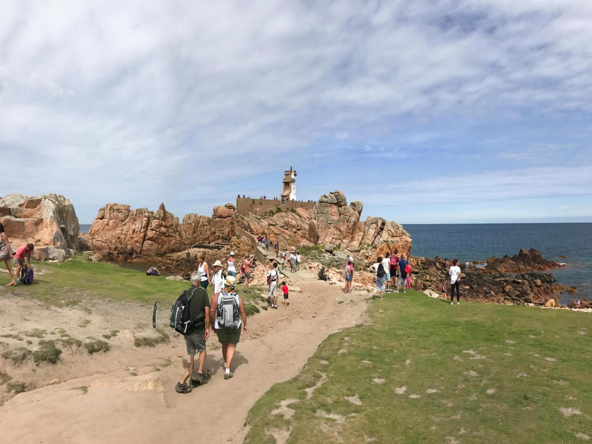 Knus vakantiehuisje nabij de kust van Lanmodez, op 700m van het strand - foto 8
