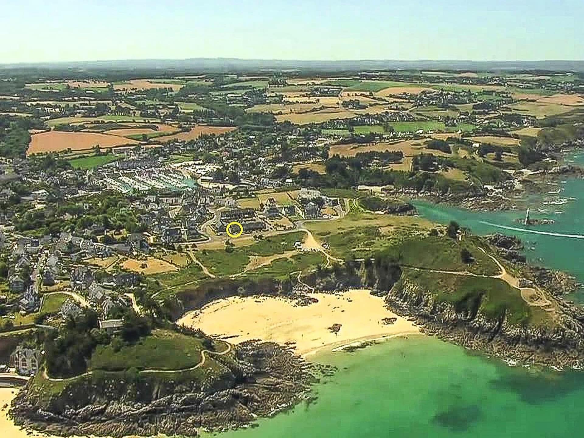 Zonovergoten vakantiehuis met zeezicht op 250 meter van strand Pléneuf-Val-André - foto 16