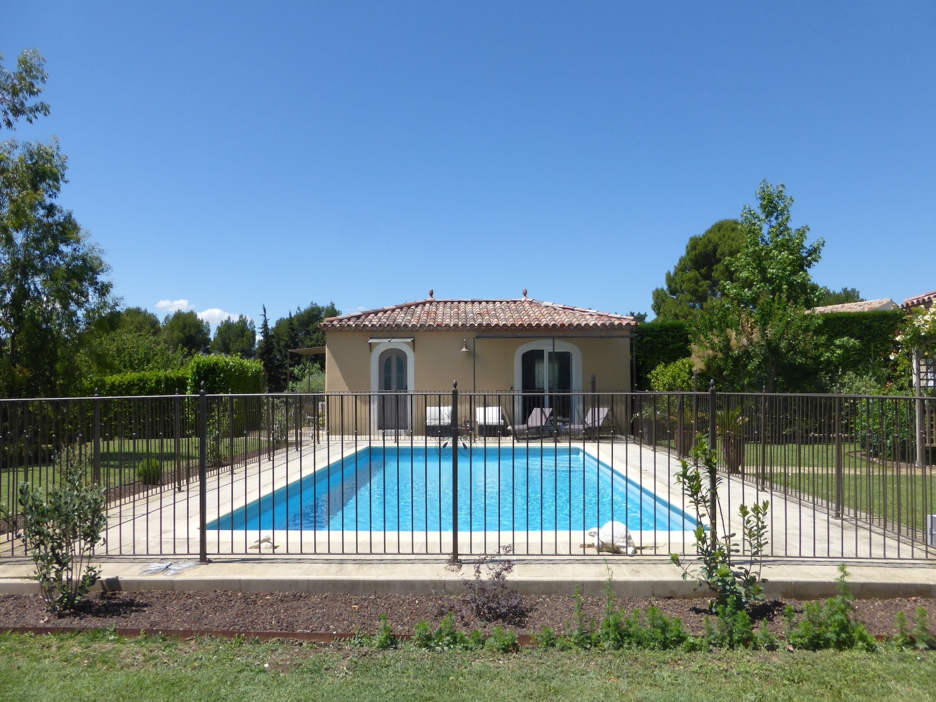 Smaakvol vakantiehuis met zwembad in L'Isle-sur-la-Sorgue - foto 18