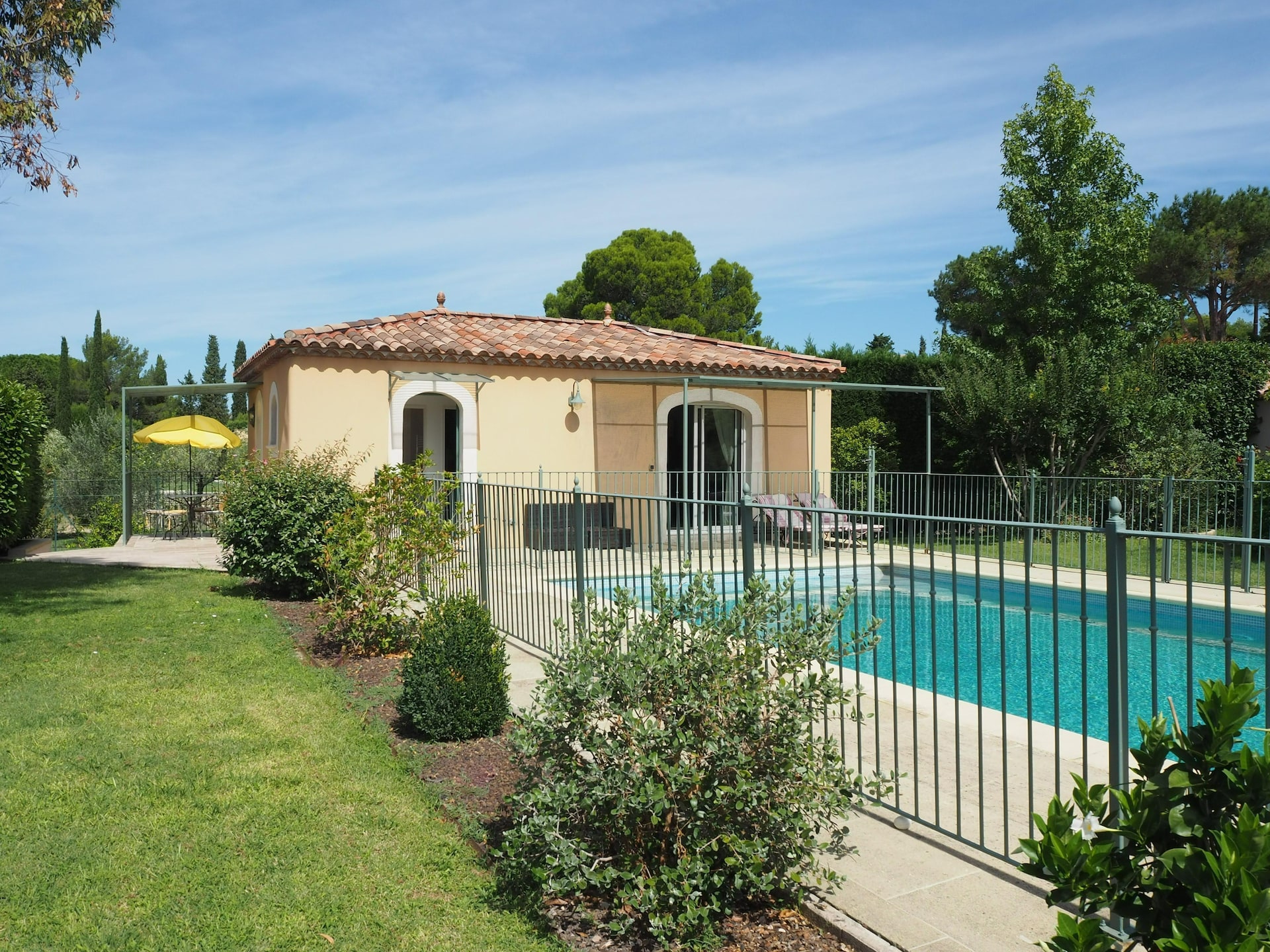 Smaakvol vakantiehuis met zwembad in L'Isle-sur-la-Sorgue - foto 14