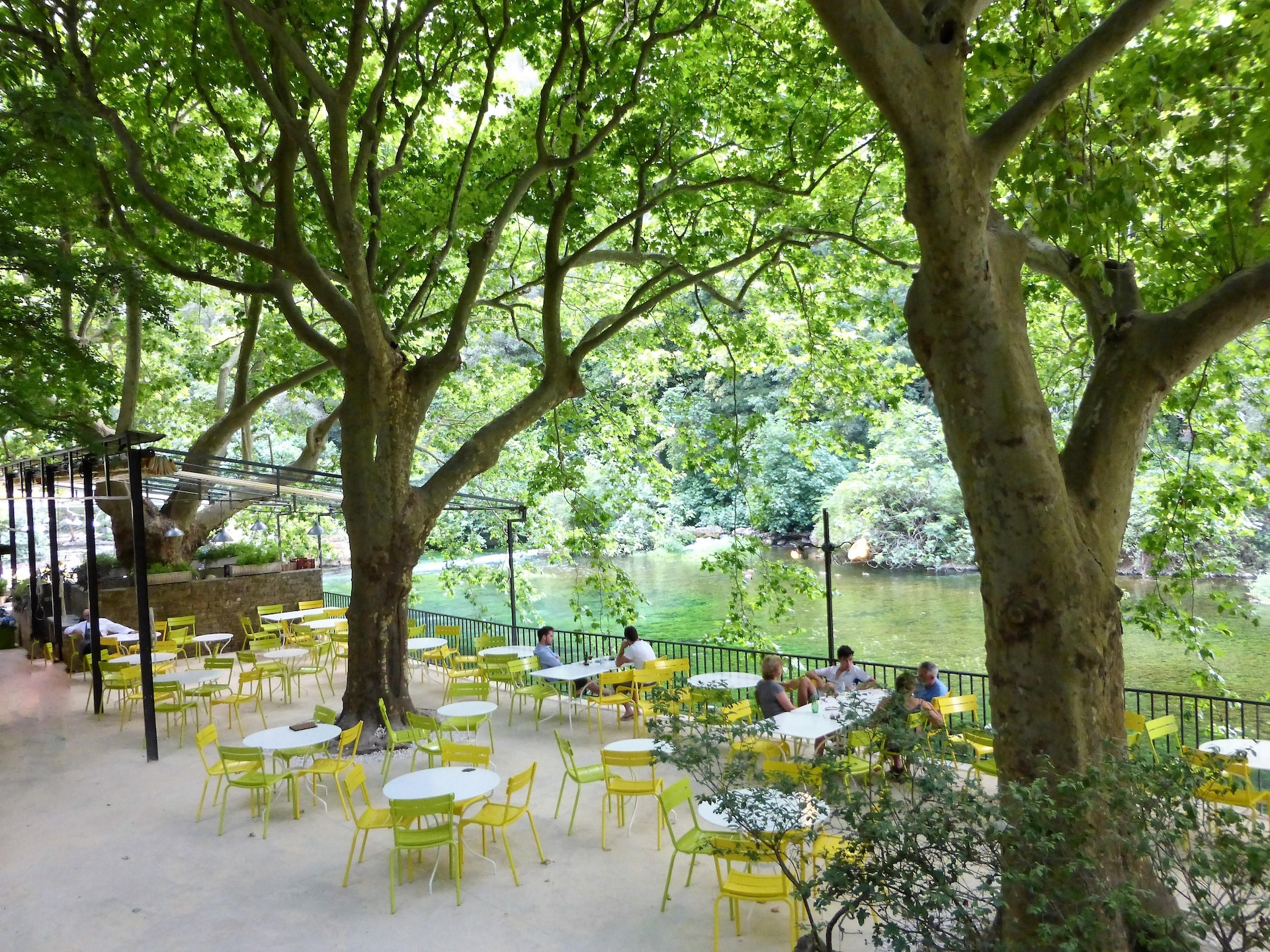 Smaakvol vakantiehuis met zwembad in L'Isle-sur-la-Sorgue - foto 24