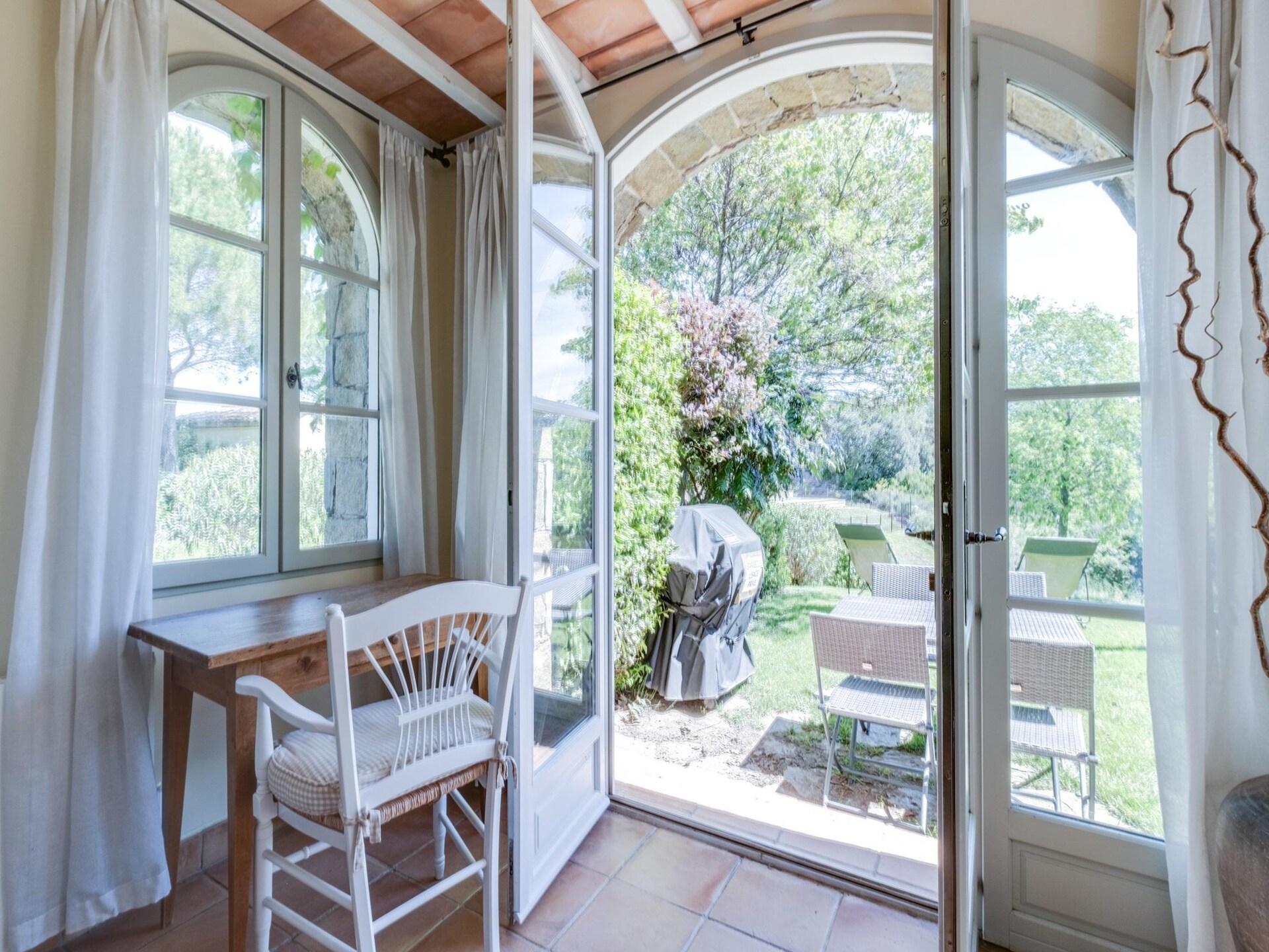 Rustiek appartement op golflandgoed Saint-Endréol met zwembad, spa & balkon - foto 16