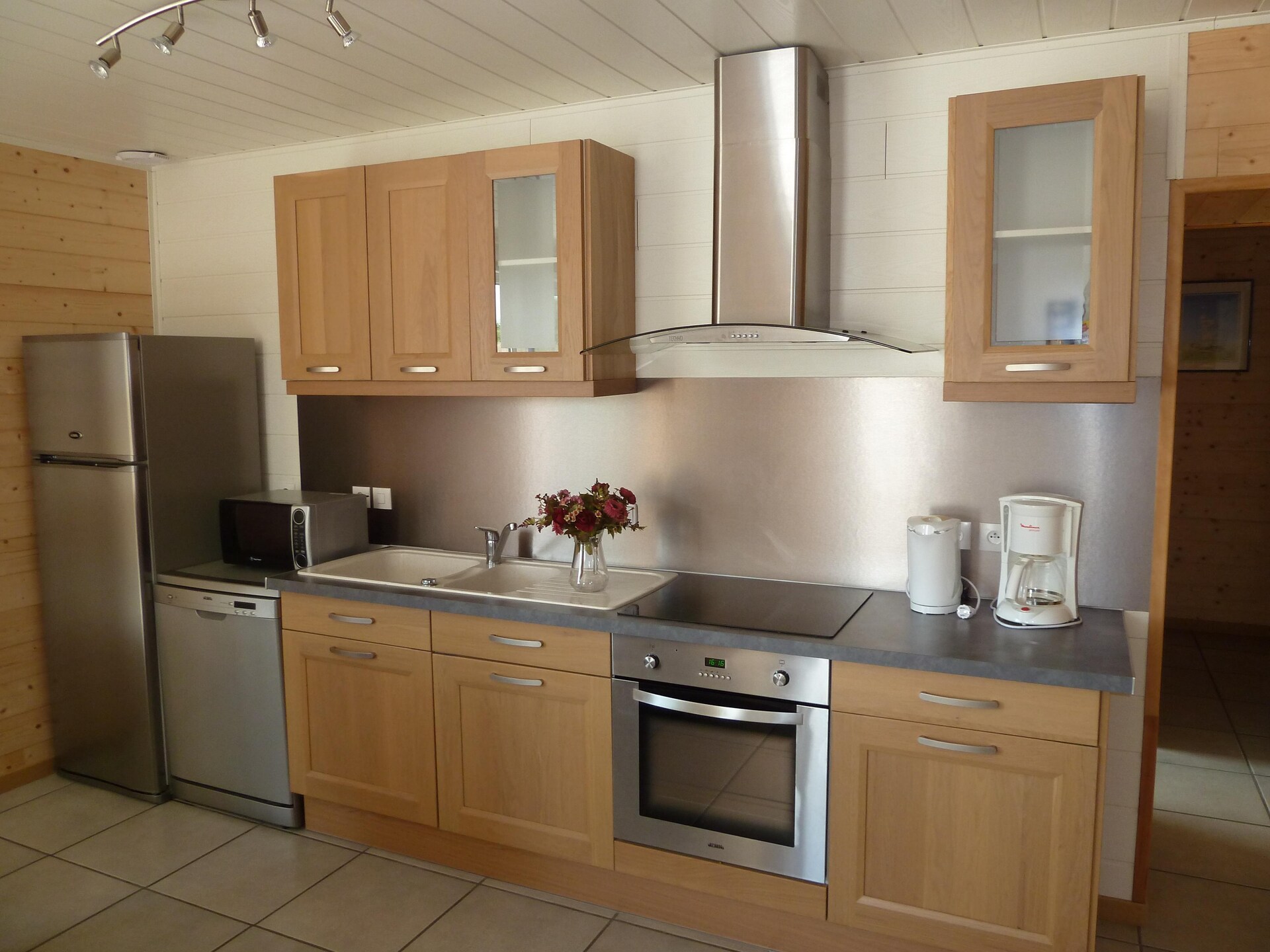 Gerenoveerd stenen vakantiehuis met zeezicht bij Cléder - foto 7