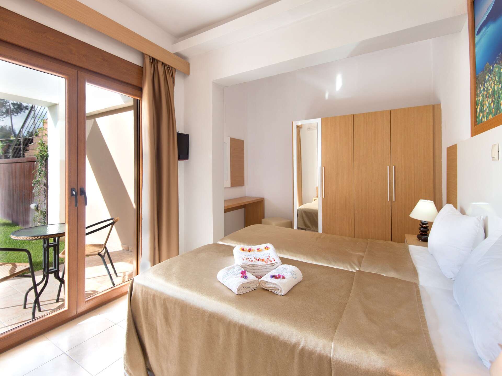 Villa aan Zee in Kiotari, Rhodos – 40m van het Strand met Privézwembad - foto 19