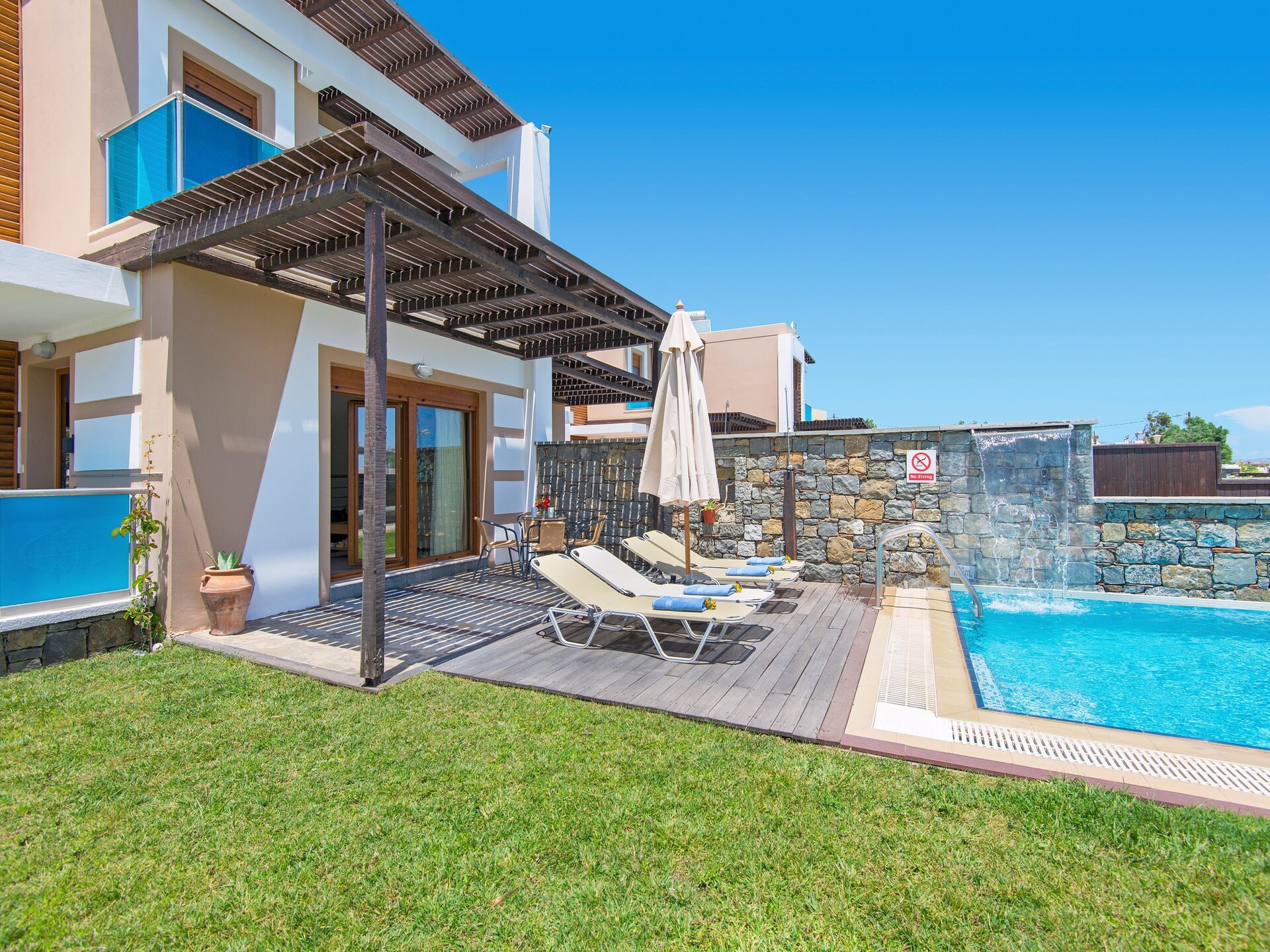 Villa aan Zee in Kiotari, Rhodos – 40m van het Strand met Privézwembad - foto 16