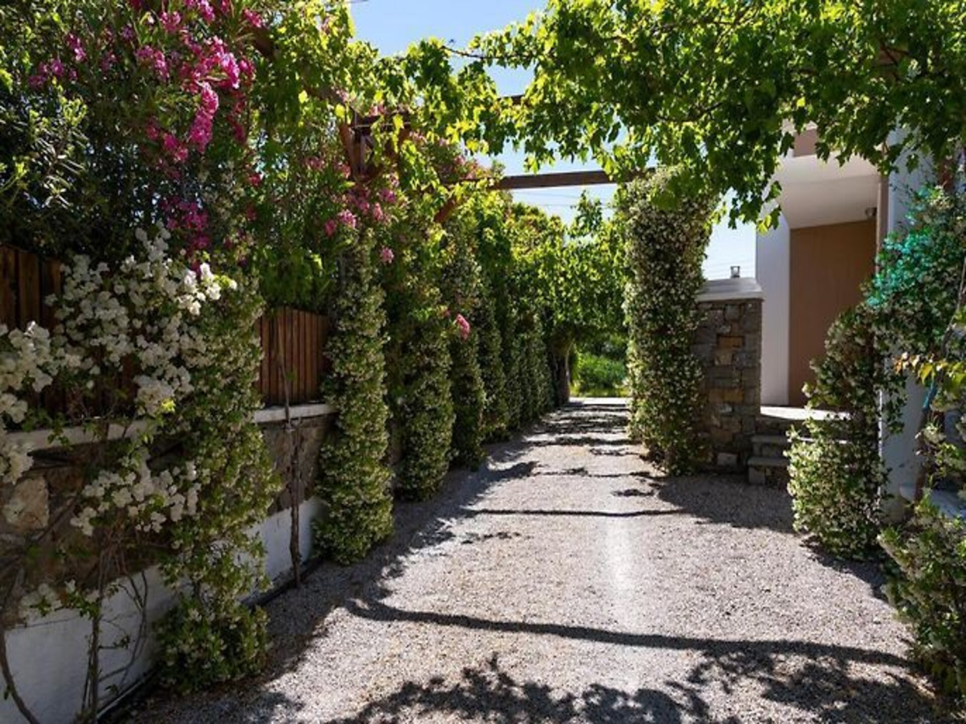Villa aan Zee in Kiotari, Rhodos – 40m van het Strand met Privézwembad - foto 33
