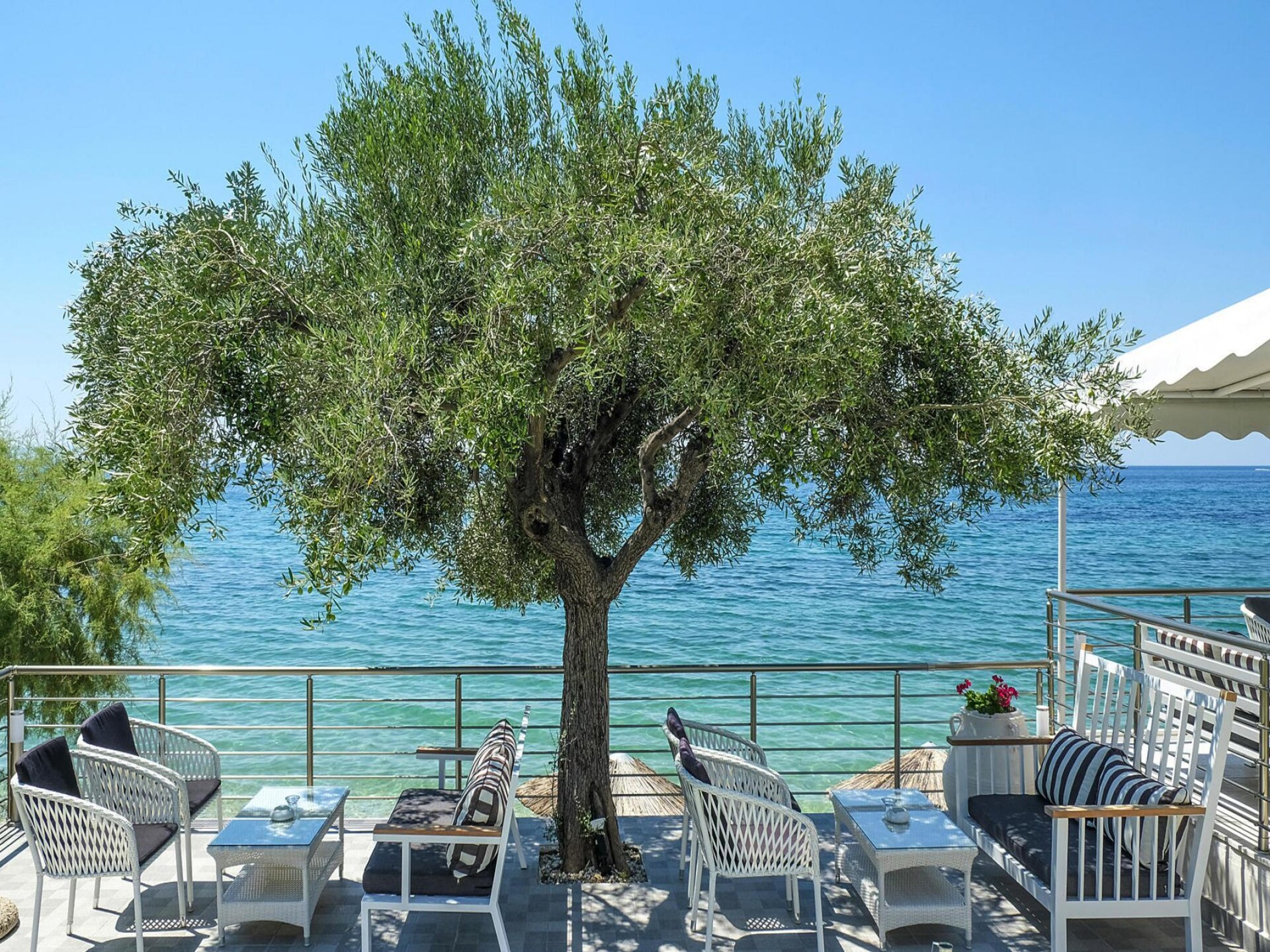 Maisonette aan Elia Beach met zwembad en privéstrand - foto 26