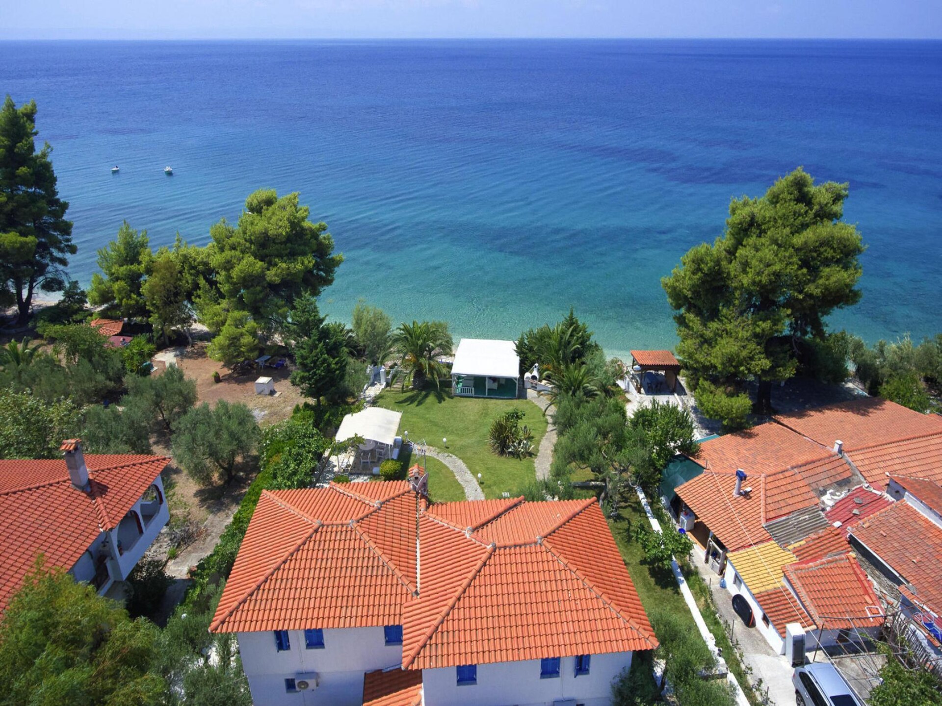 Maisonette aan Elia Beach met zwembad en privéstrand - foto 31