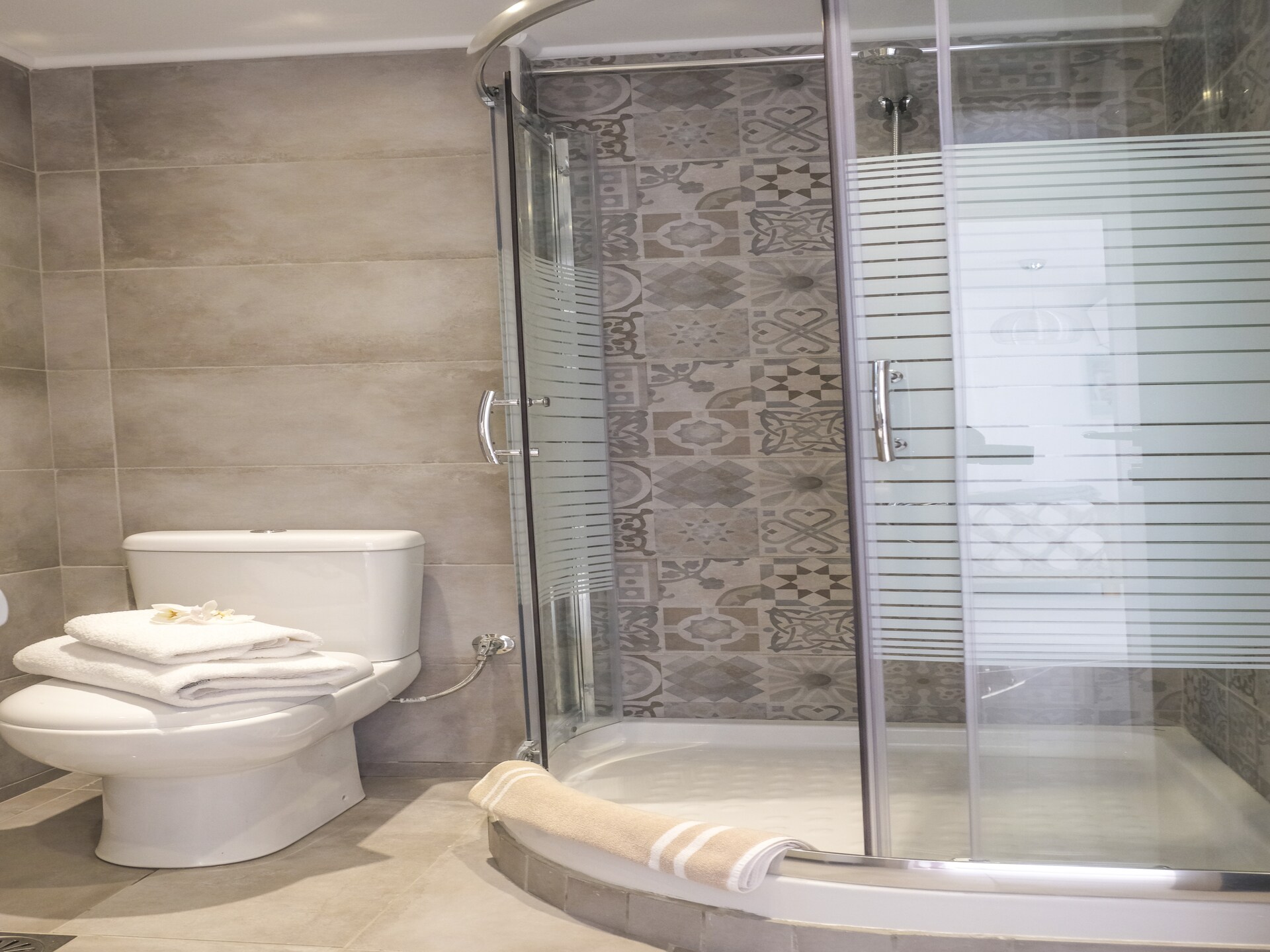 Maisonette aan Elia Beach met zwembad en privéstrand - foto 17