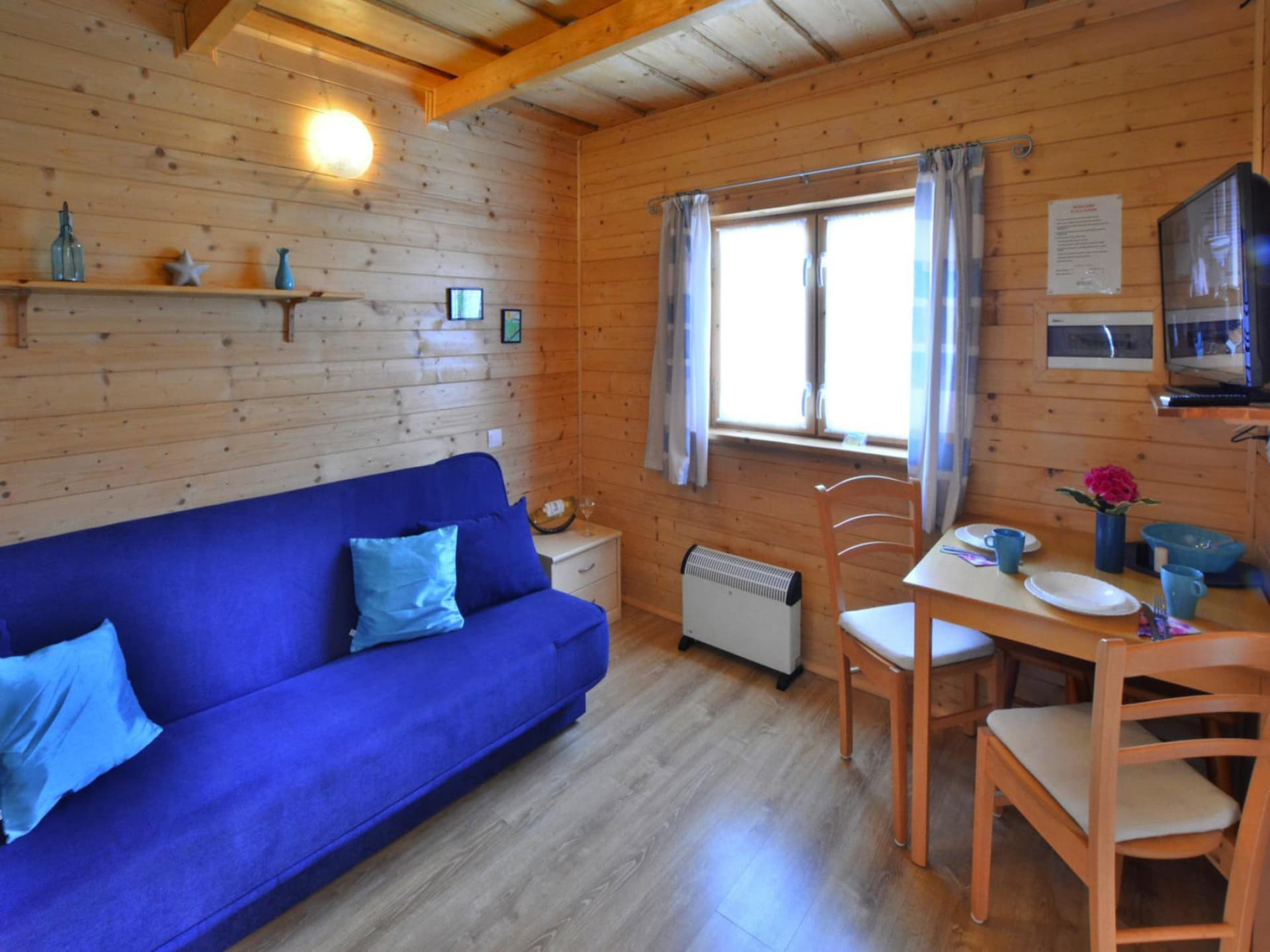 Vrijstaand houten vakantiehuis voor 4 personen, 400m van strand in Sarbinowo - foto 3