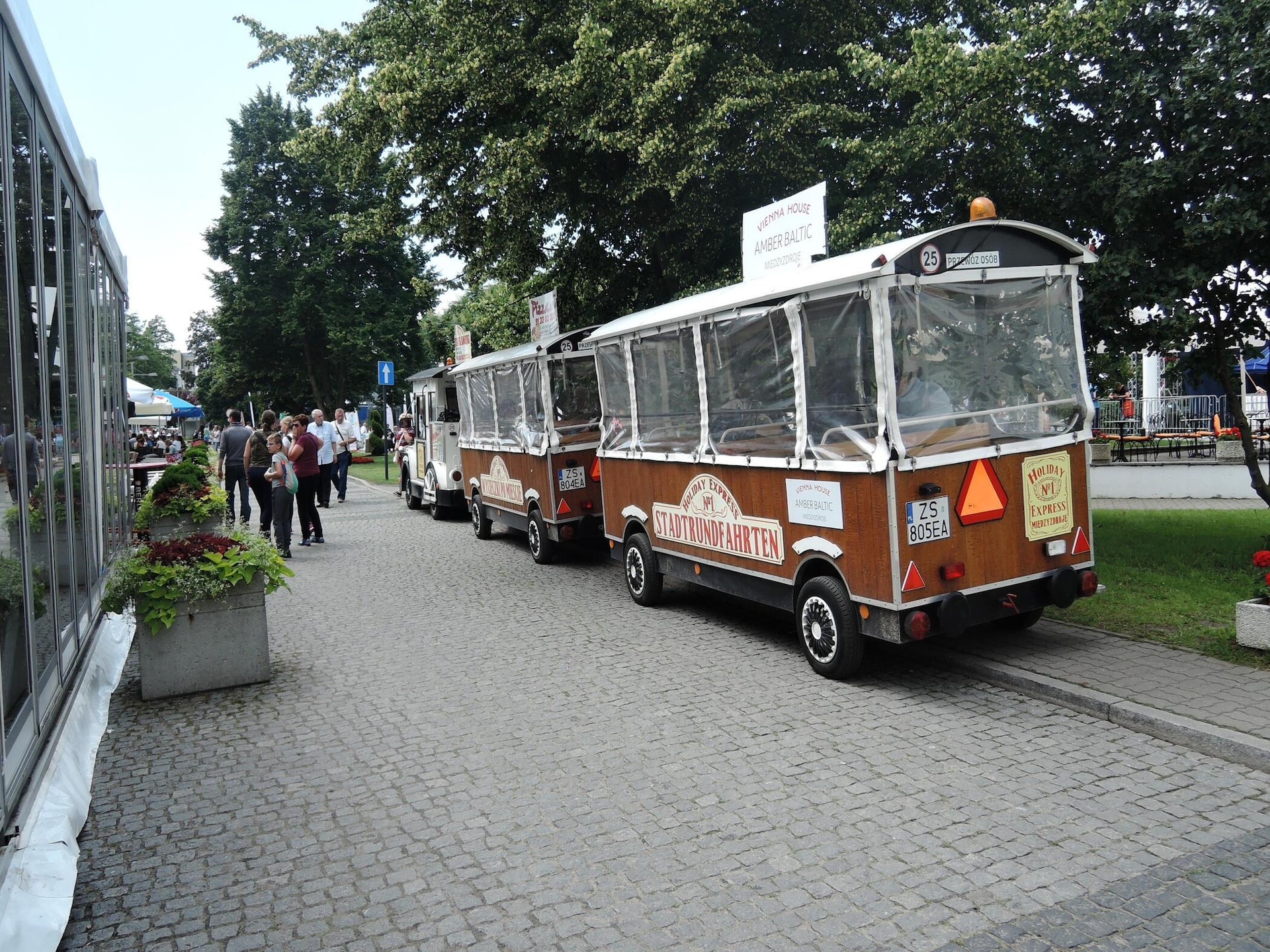 Gezinsbungalow met verwarmd zwembad op 850 meter van het strand in Miedzyzdroje - foto 26