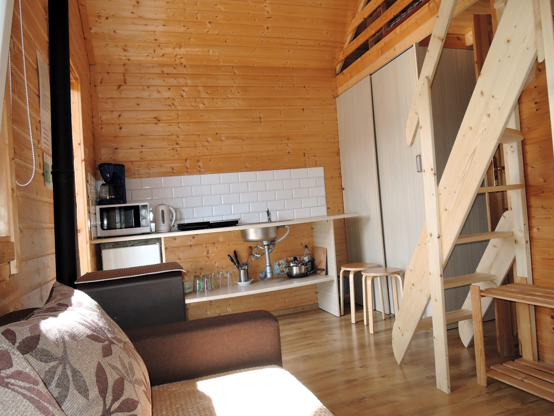 Gezinsbungalow met verwarmd zwembad op 850 meter van het strand in Miedzyzdroje - foto 8