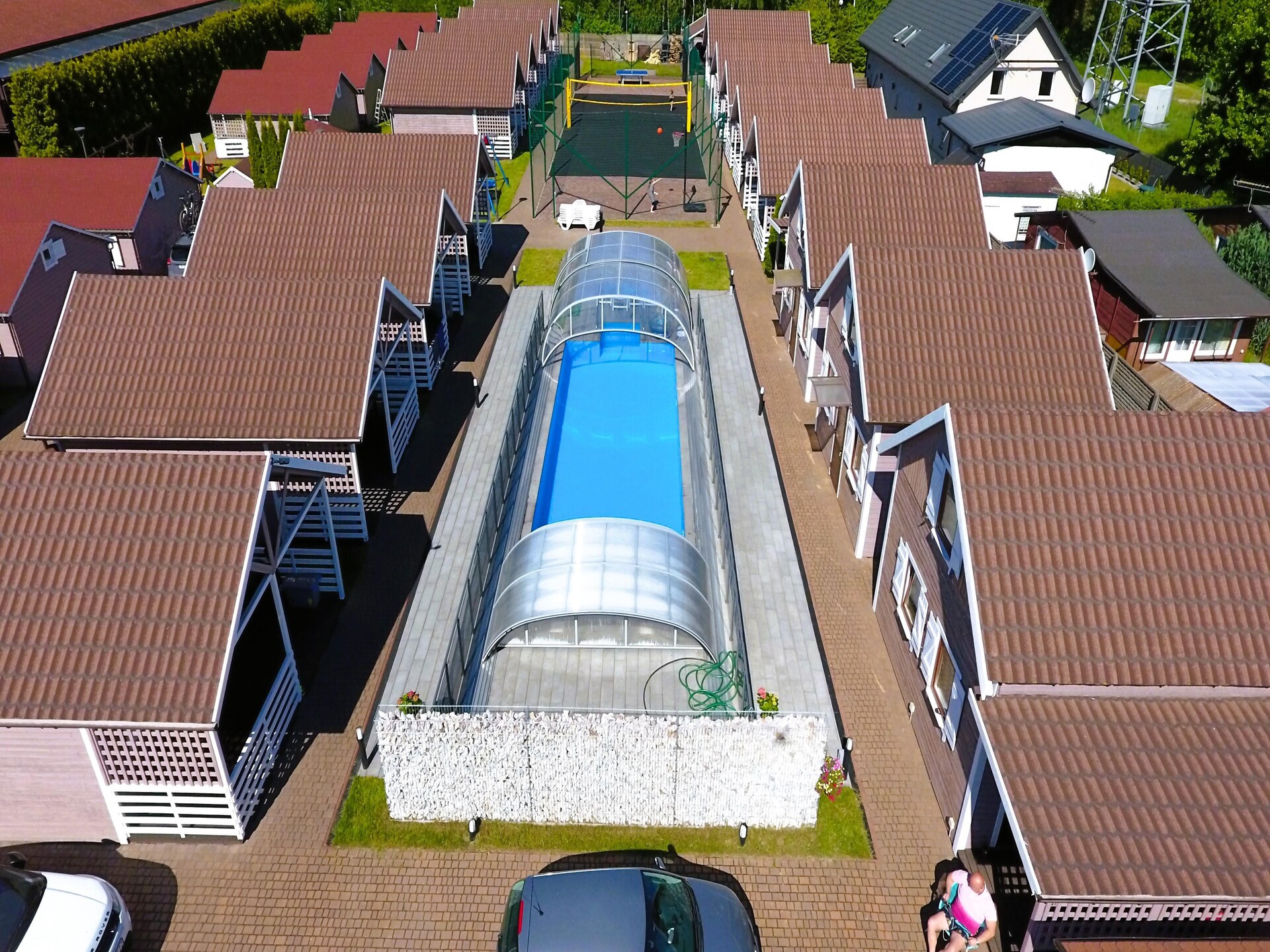 Gezinsbungalow met verwarmd zwembad op 850 meter van het strand in Miedzyzdroje - foto 2