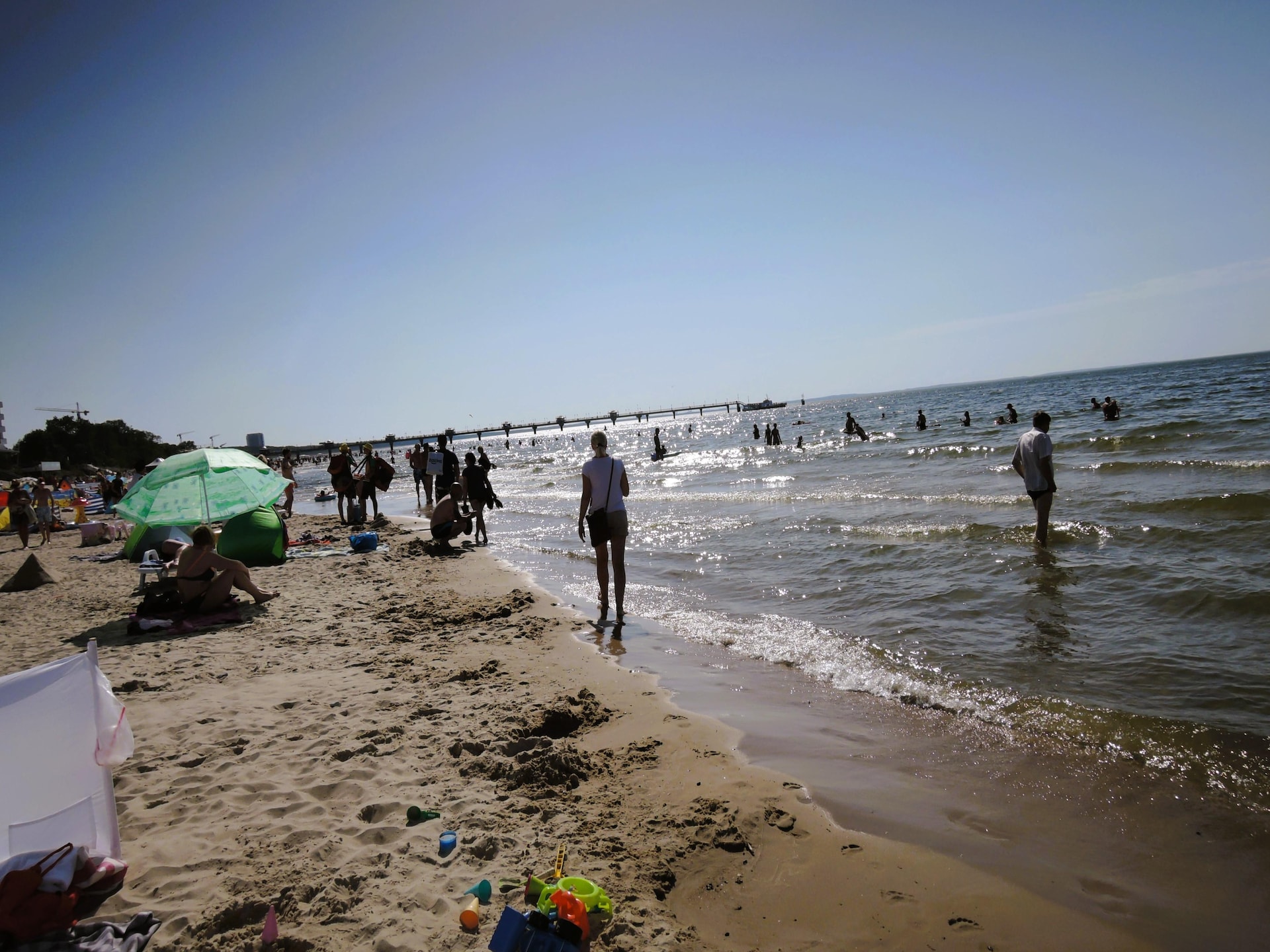 Gezinsbungalow met verwarmd zwembad op 850 meter van het strand in Miedzyzdroje - foto 25
