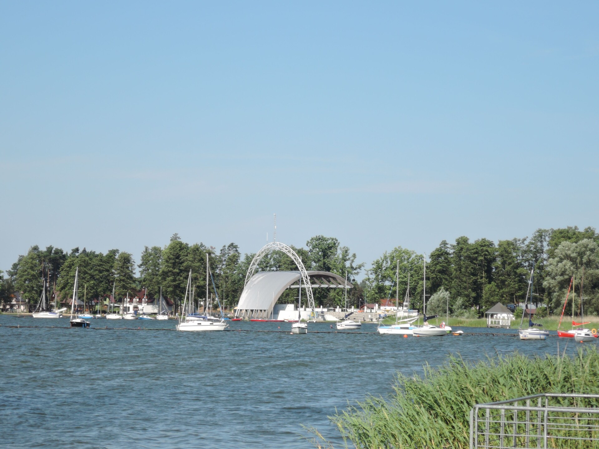Vrijstaand vakantiehuis bij het meer in Morzyczyn, 200m van strand - foto 18