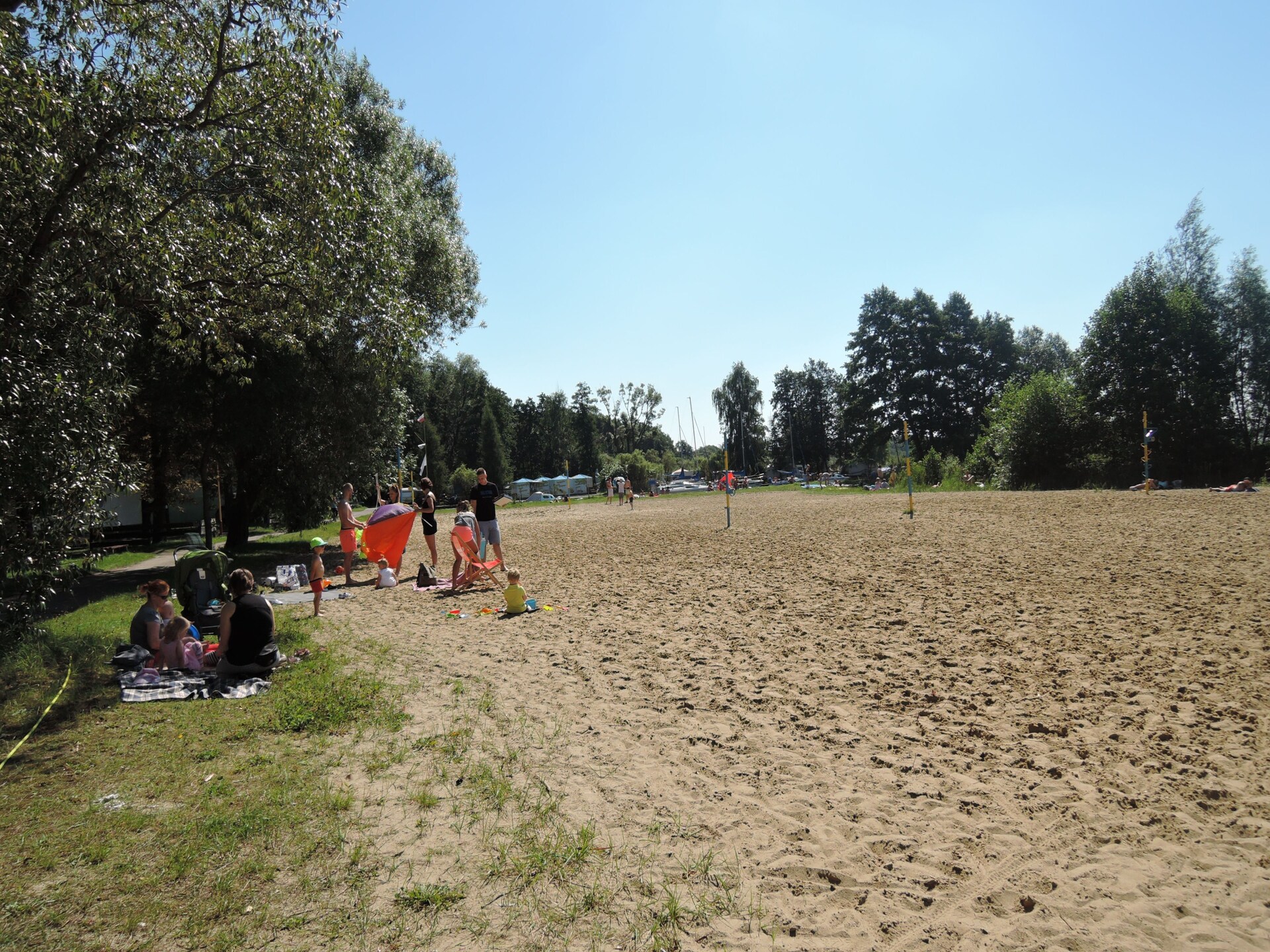 Vrijstaand vakantiehuis bij het meer in Morzyczyn, 200m van strand - foto 19