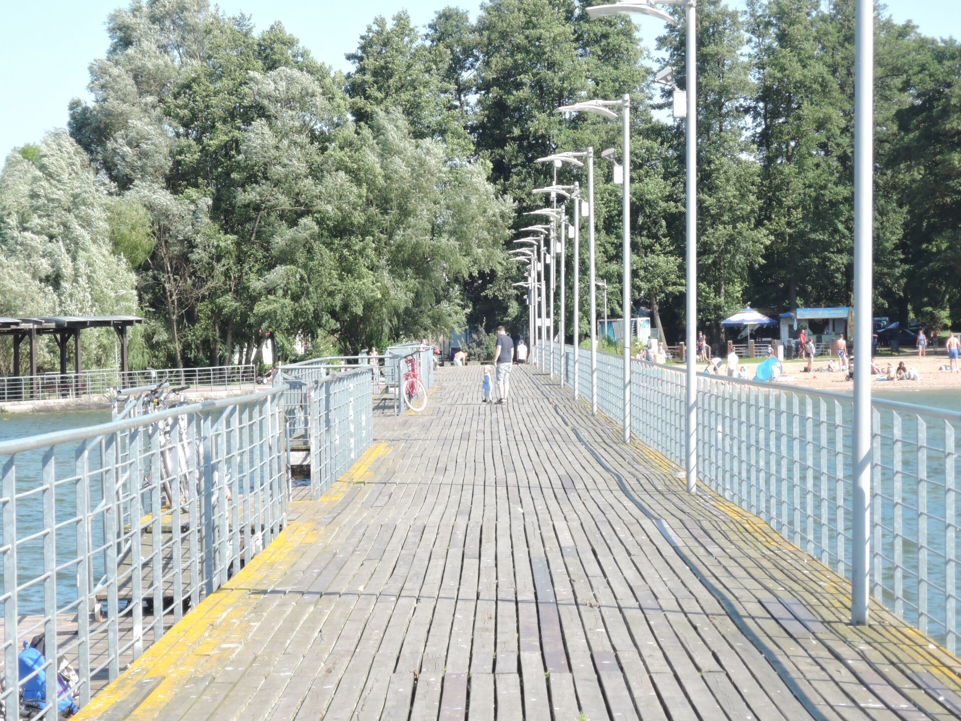 Vrijstaand vakantiehuis bij het meer in Morzyczyn, 200m van strand - foto 21