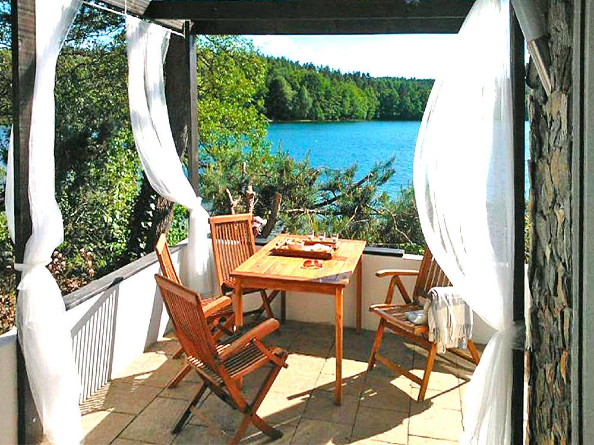 Bungalow Bieszkowice: intiem vakantiehuis aan het water in Pommeren - foto 1
