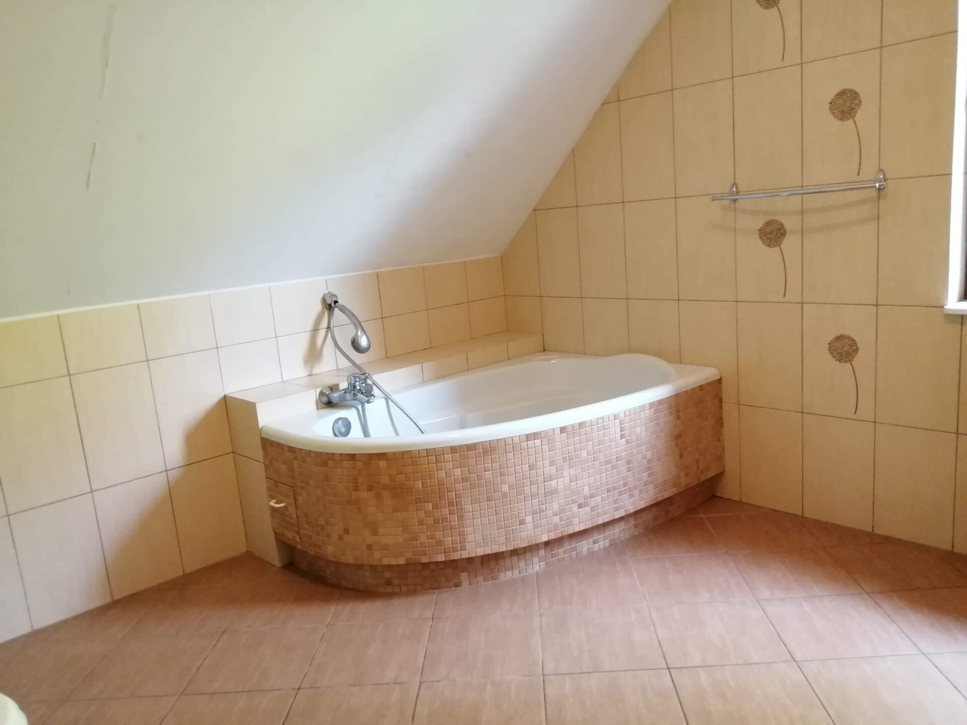 Ruim vakantiehuis voor 8 personen, 150m van het meer in Kretowiny - foto 13