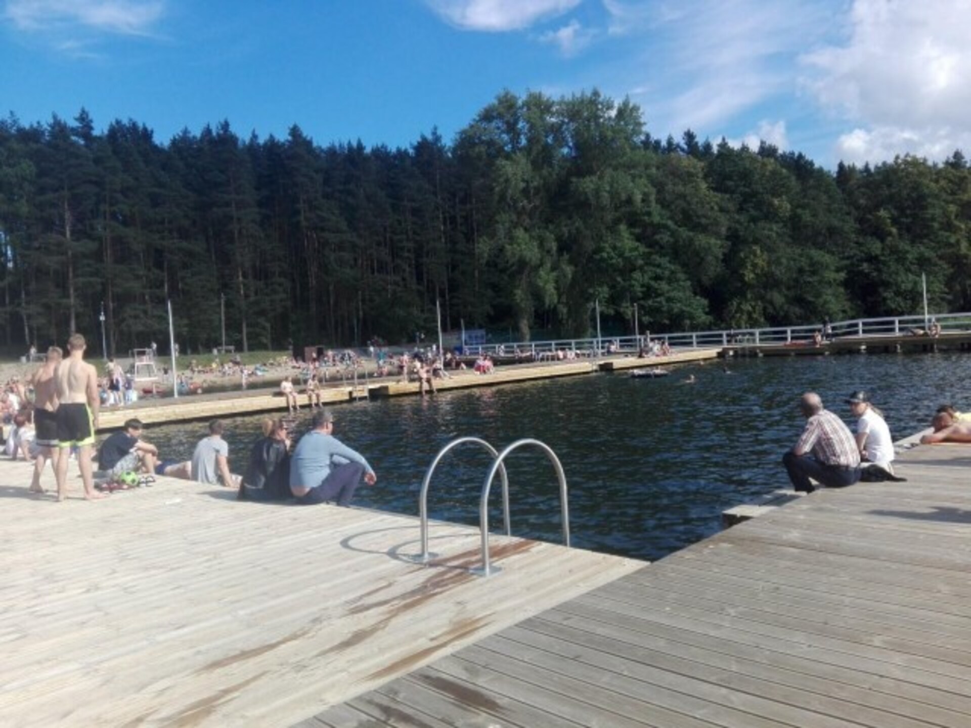Ruim vakantiehuis voor 8 personen, 150m van het meer in Kretowiny - foto 26