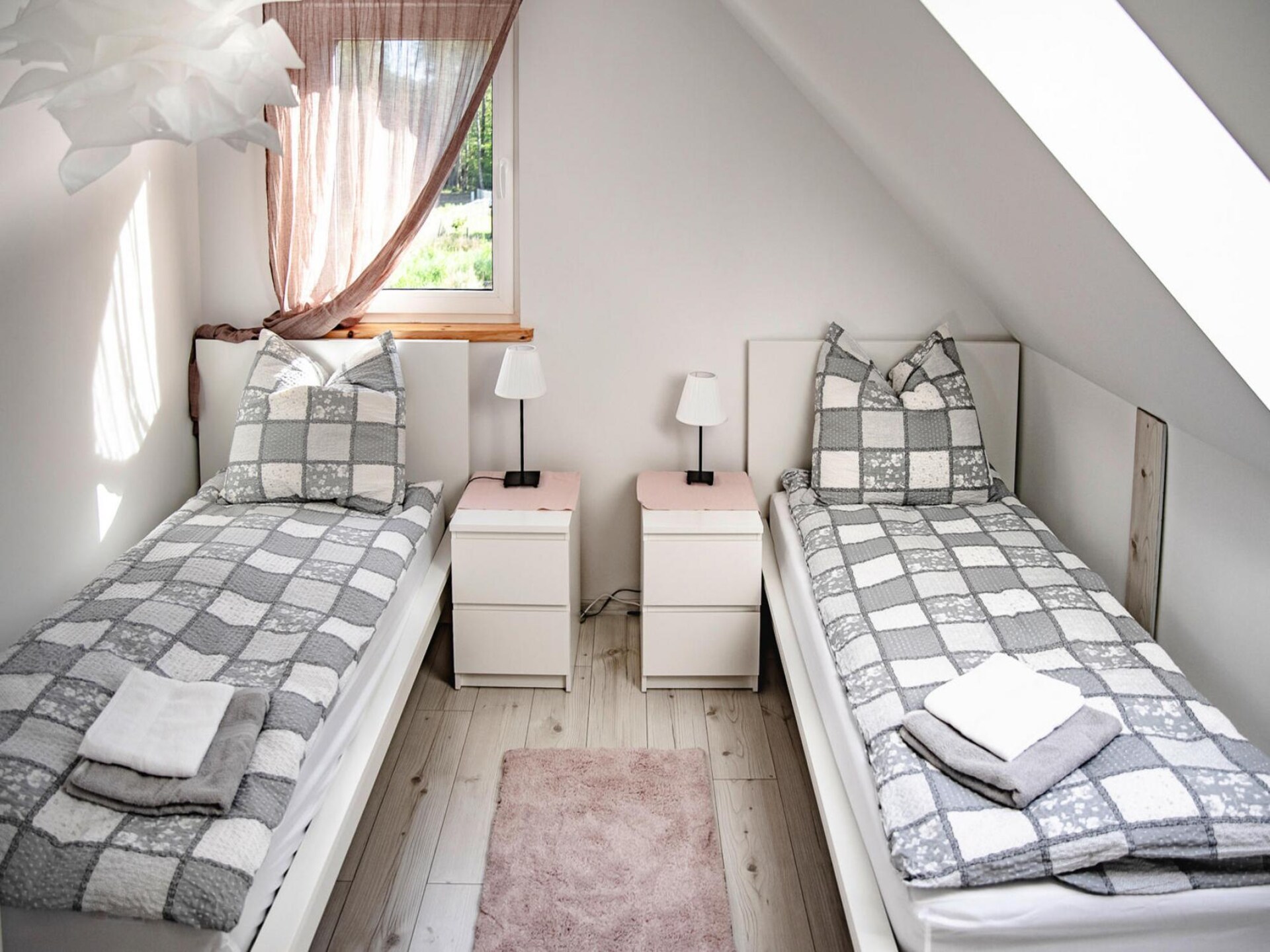 Comfortabel vakantiehuis met open haard, omheinde tuin en fietsen nabij zee - foto 11