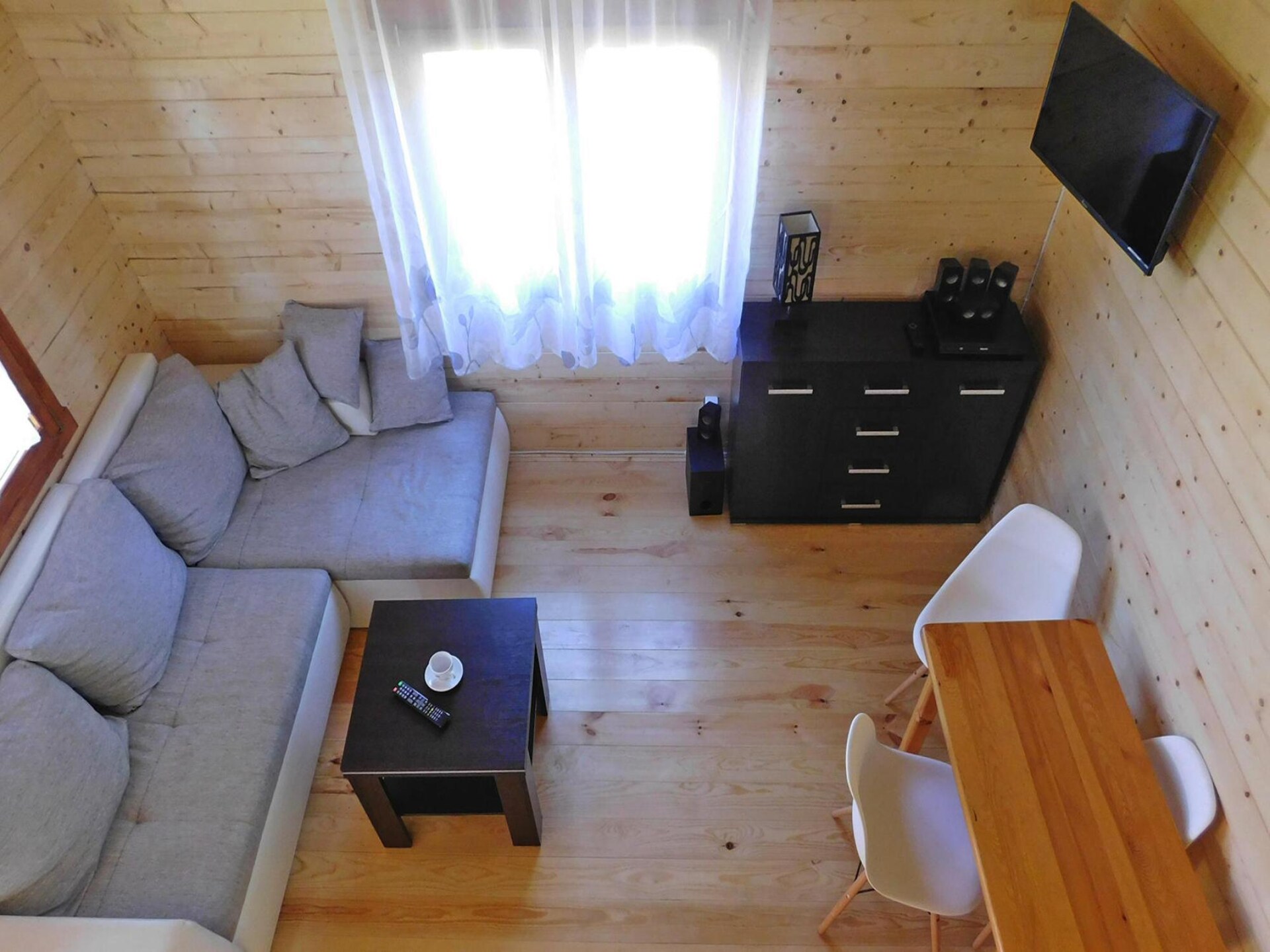 Knus nieuw houten huis voor 5 bij strand en meer in Swinoujście - foto 4