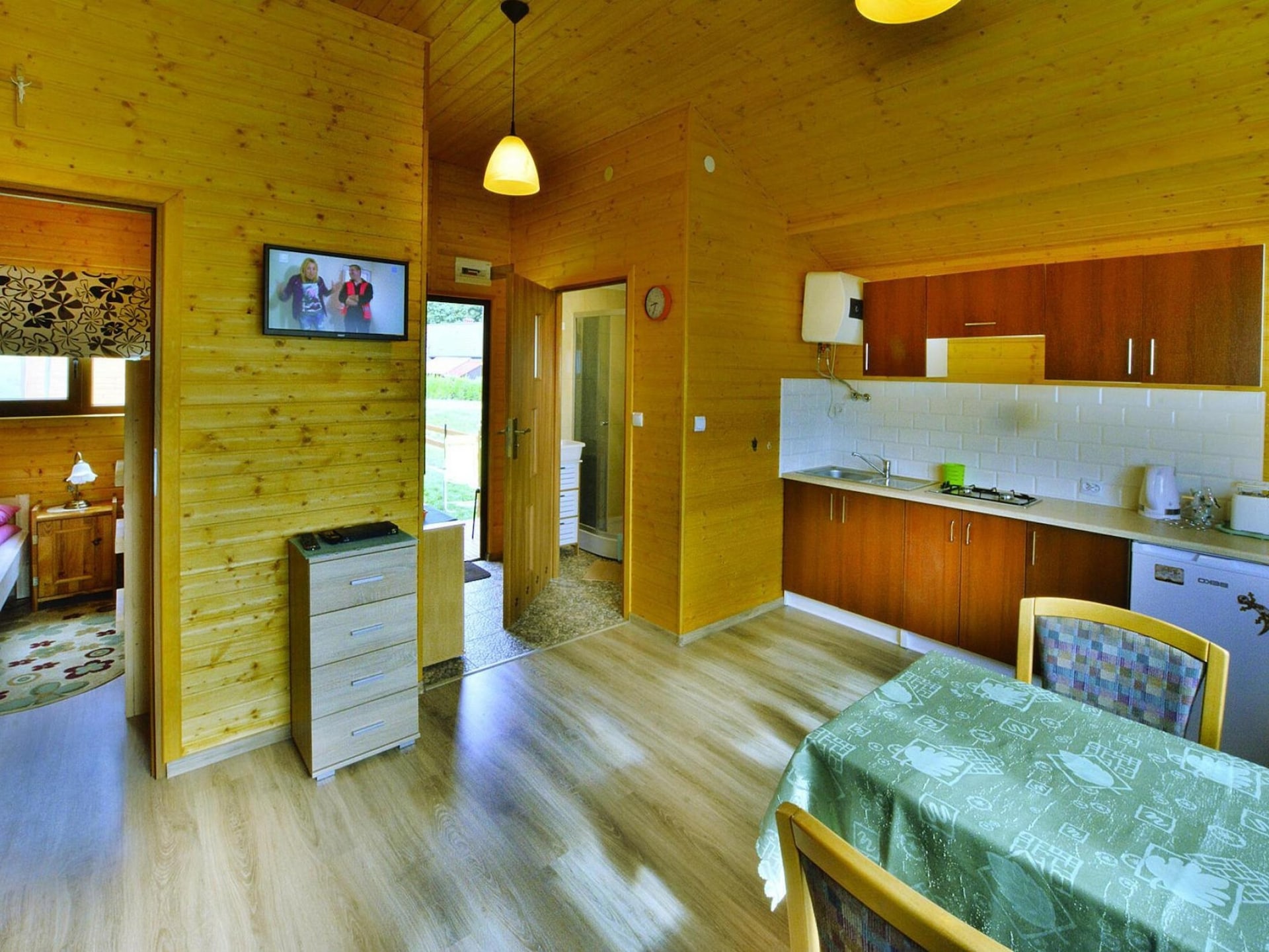 Gezellig houten vakantiehuis in rustig Jaroslawiec - foto 3
