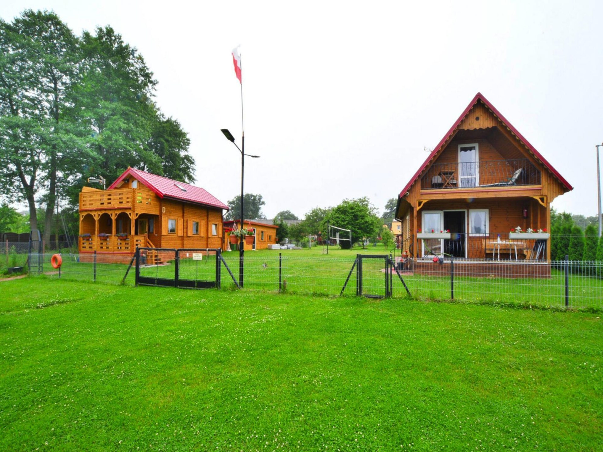 Houten vakantiehuis aan het Ostrowieckiemeer met privéstrand - foto 26