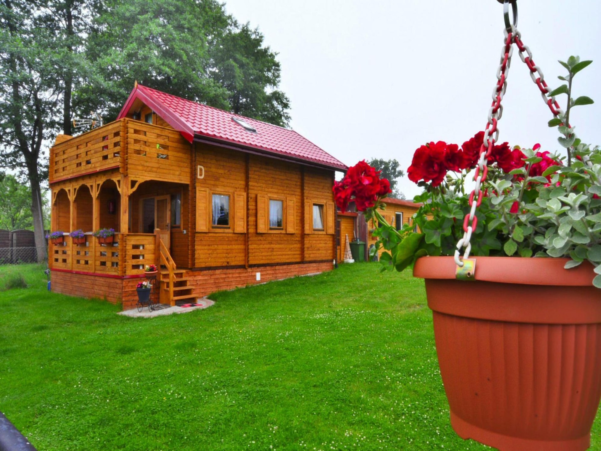 Houten vakantiehuis aan het Ostrowieckiemeer met privéstrand - foto 24
