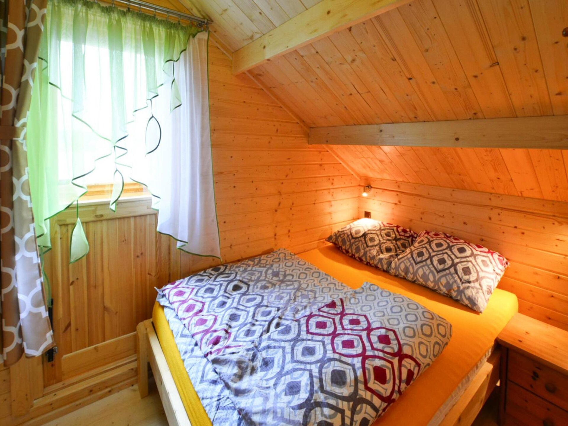 Houten vakantiehuis aan het Ostrowieckiemeer met privéstrand - foto 12