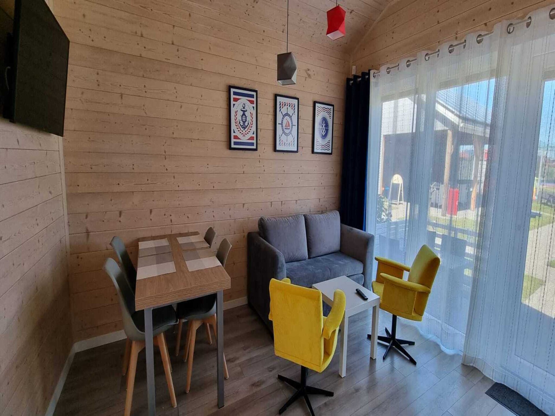 Vrijstaand houten vakantiehuis nabij strand Sarbinowo met zwembad - foto 11