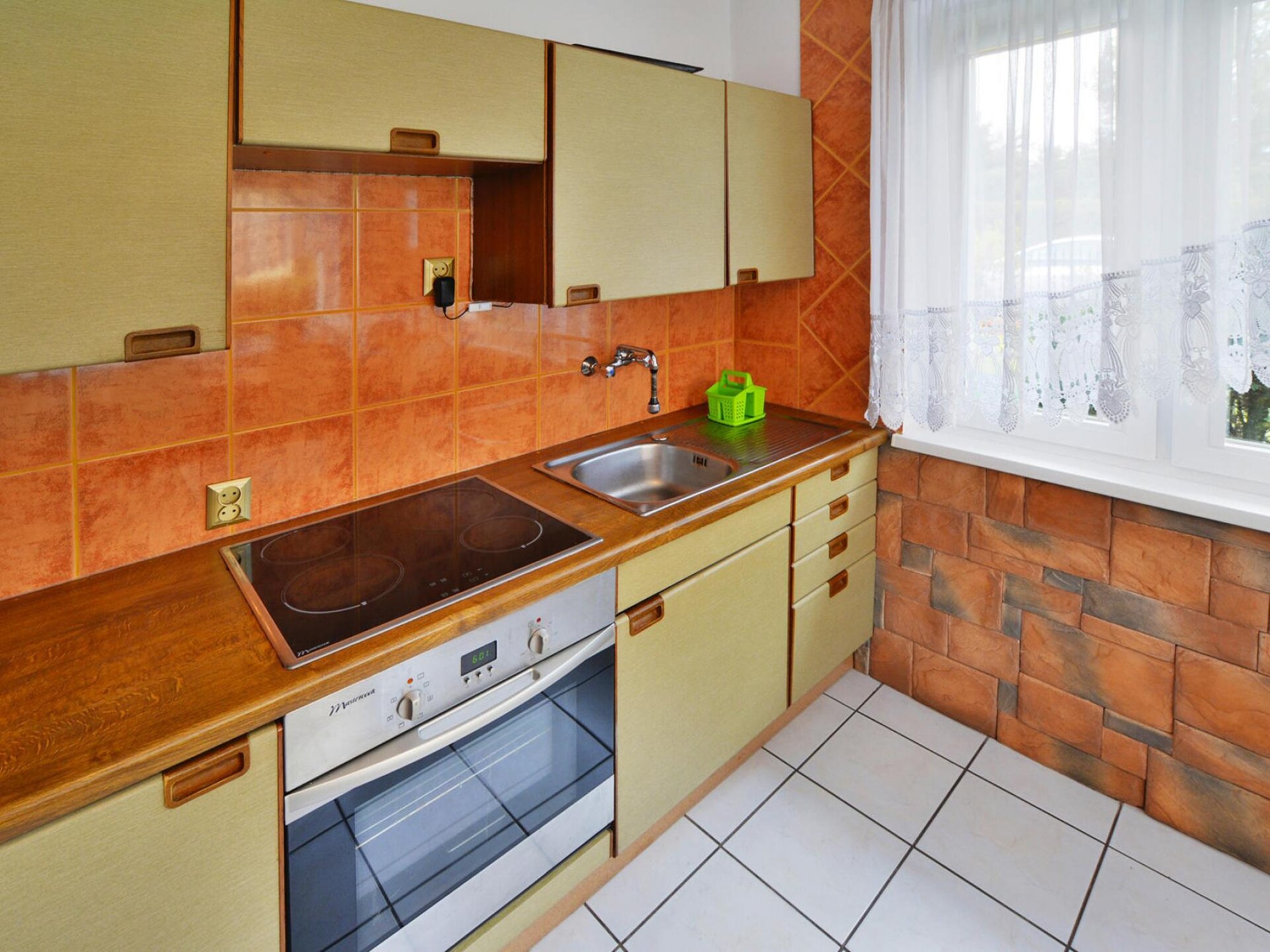 Comfortabel vakantiehuis voor 8 personen direct aan het Sporemeer met tuin - foto 7