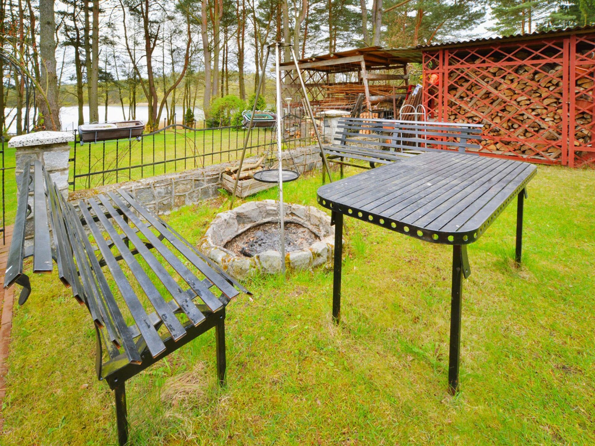 Comfortabel vakantiehuis voor 8 personen direct aan het Sporemeer met tuin - foto 15