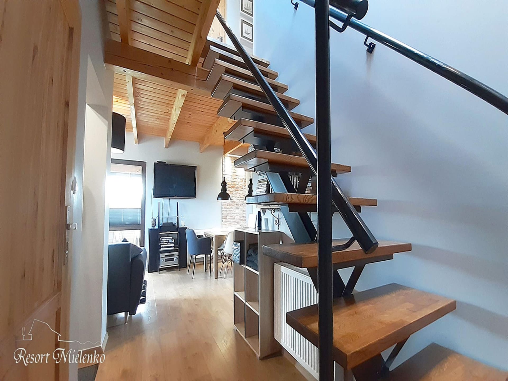 Op 850 m van zee: Comfortabel vakantiehuis met wellness in Mielenko - foto 10