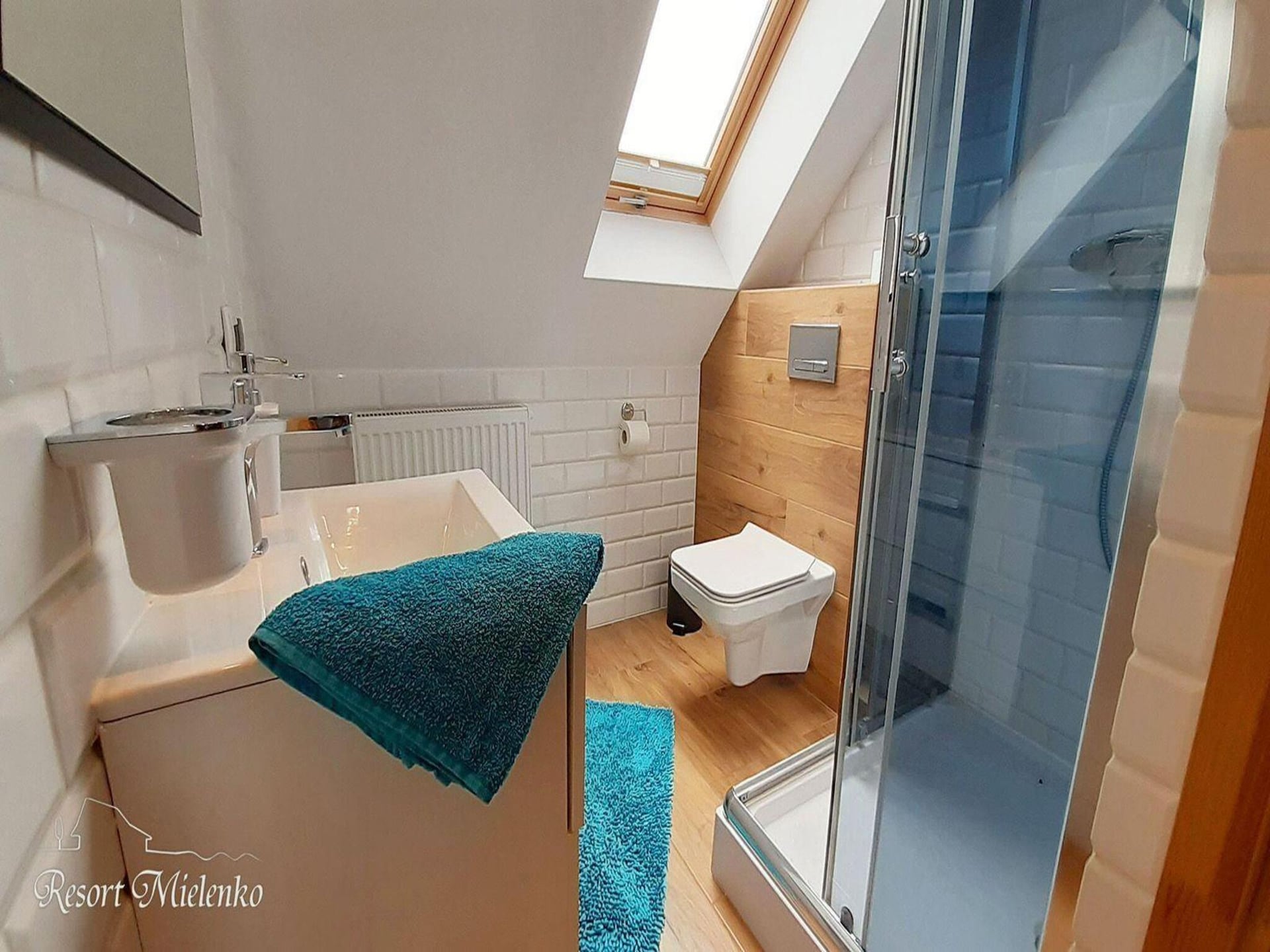 Op 850 m van zee: Comfortabel vakantiehuis met wellness in Mielenko - foto 17