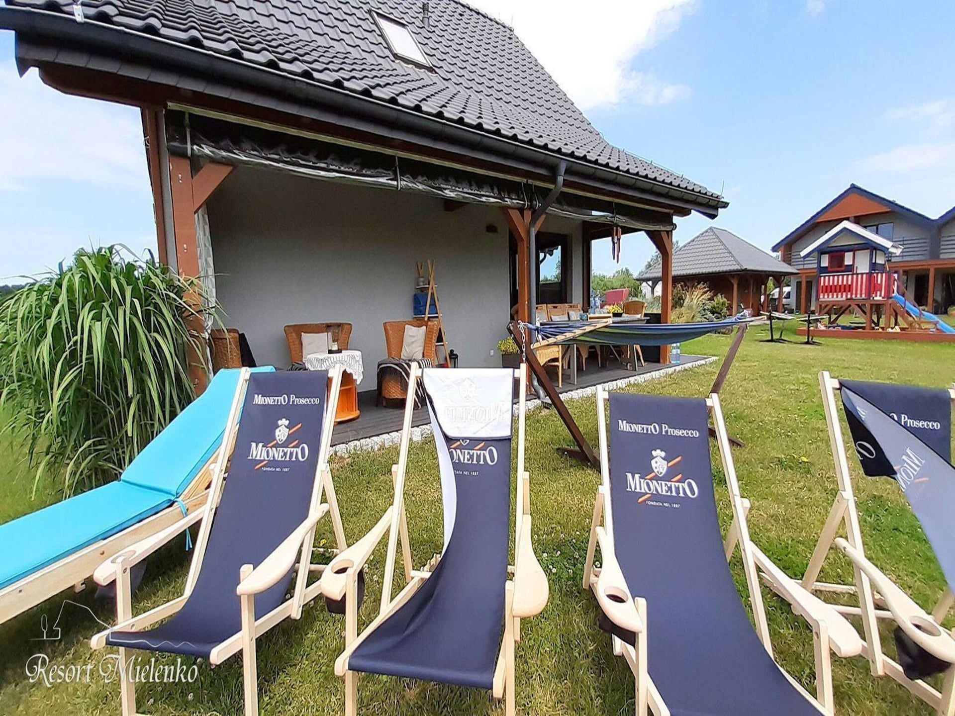 Op 850 m van zee: Comfortabel vakantiehuis met wellness in Mielenko - foto 28