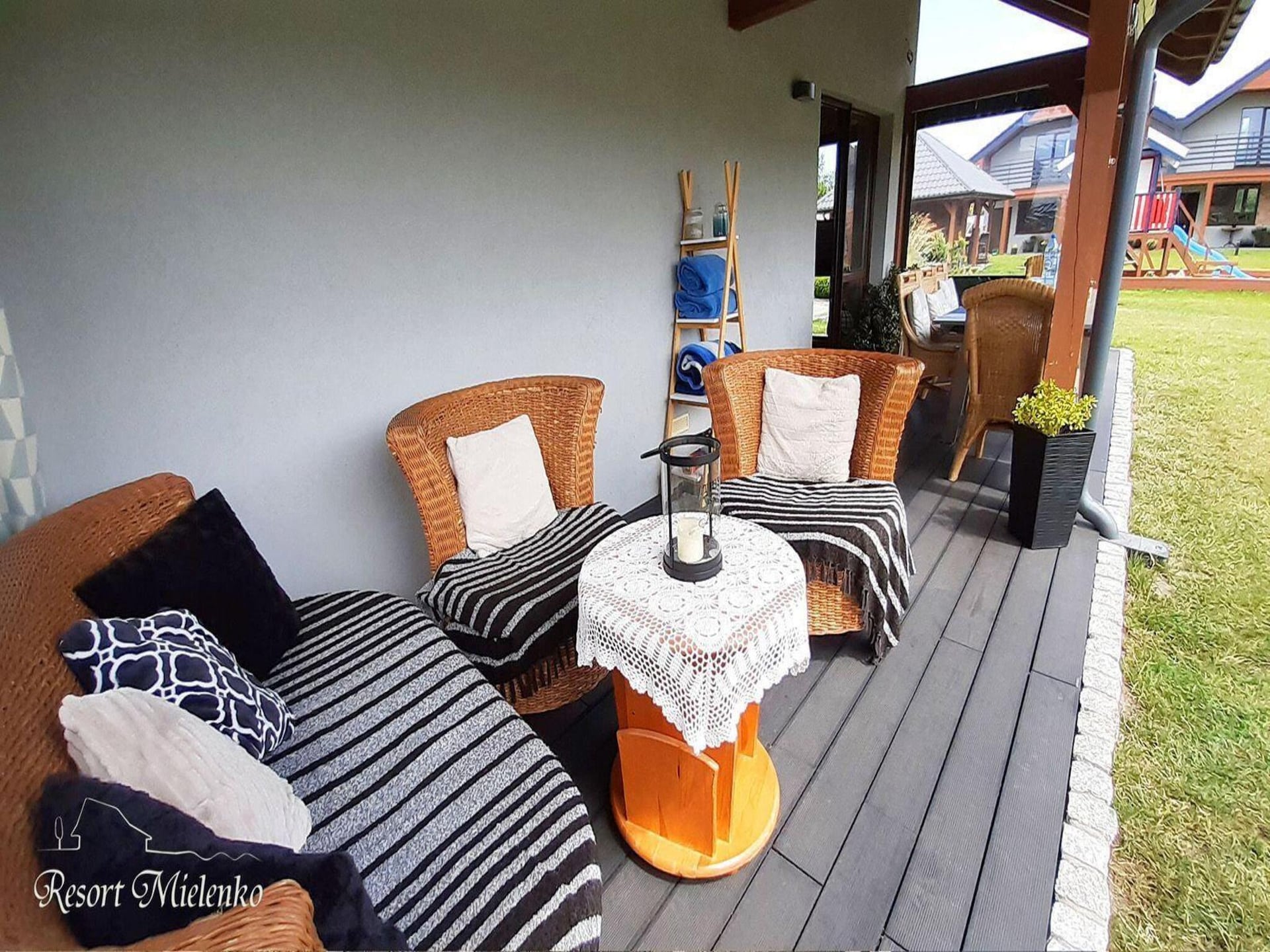 Op 850 m van zee: Comfortabel vakantiehuis met wellness in Mielenko - foto 19