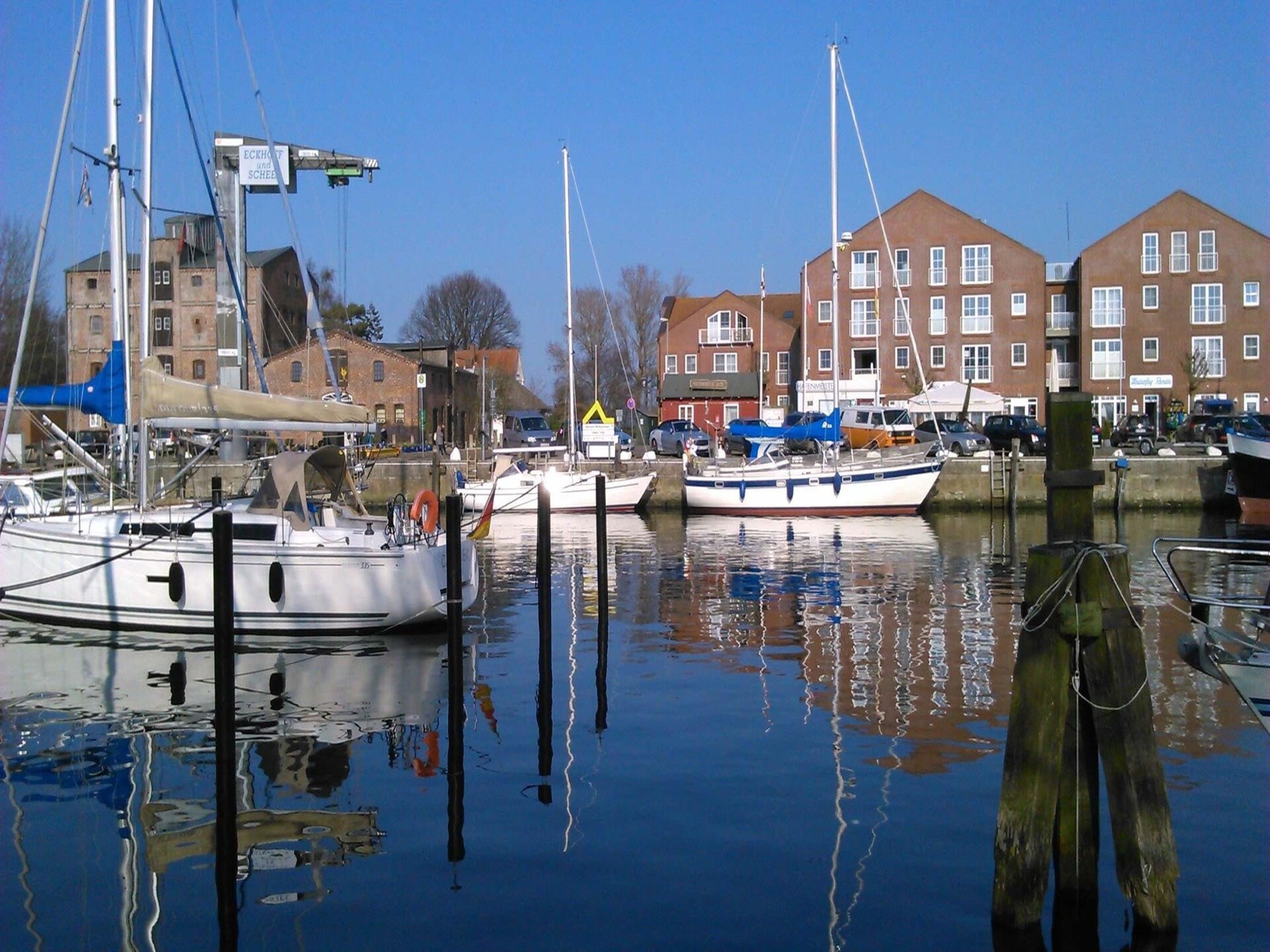 Licht appartement met balkon en uitzicht op de jachthaven van Orth - foto 1