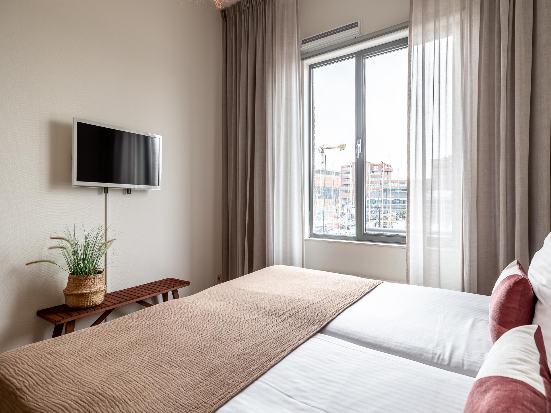 Luxe appartement met havenzicht in Scheveningen, 900m van het strand - foto 13