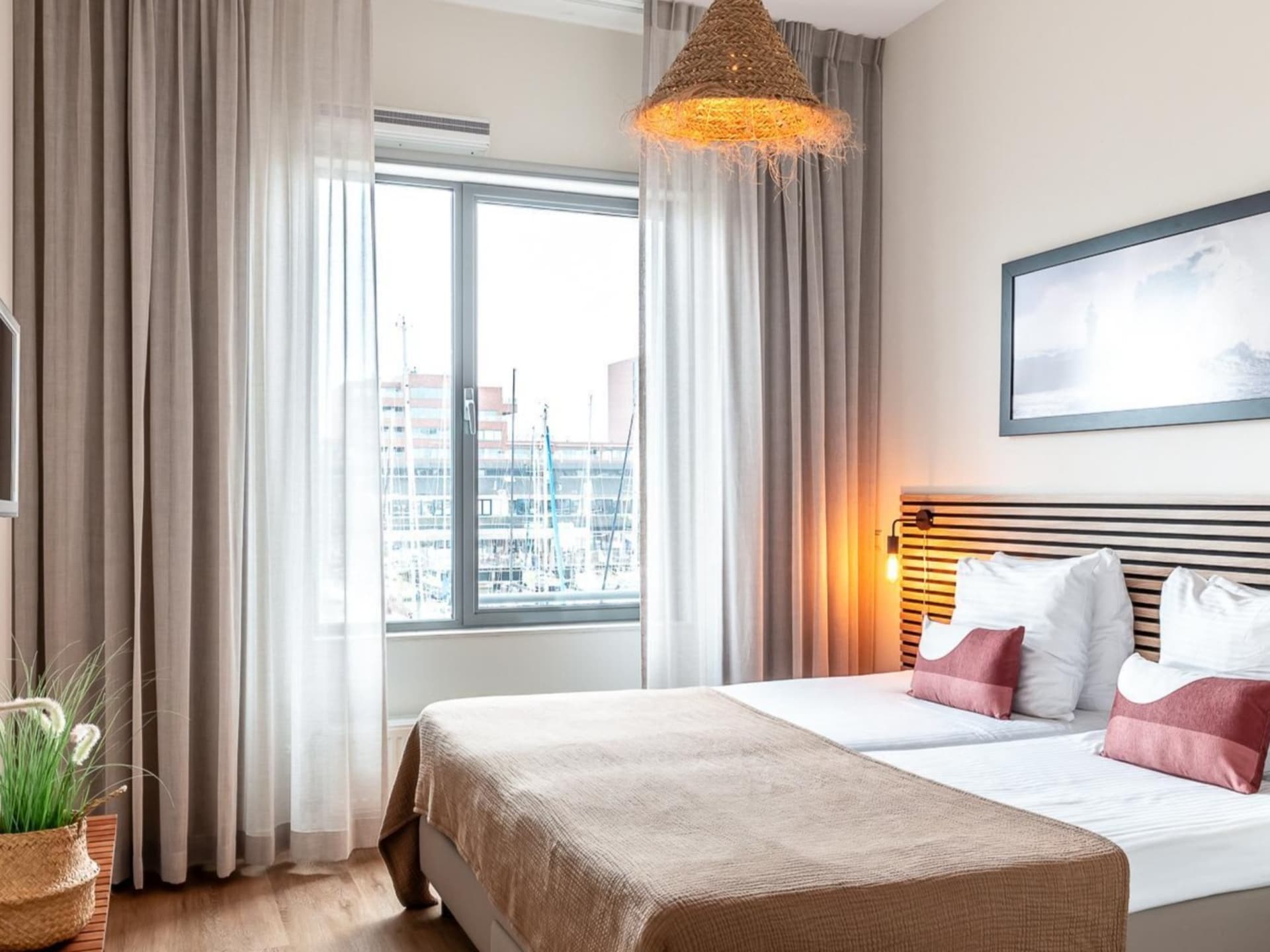 Luxe appartement met havenzicht in Scheveningen, 900m van het strand - foto 3