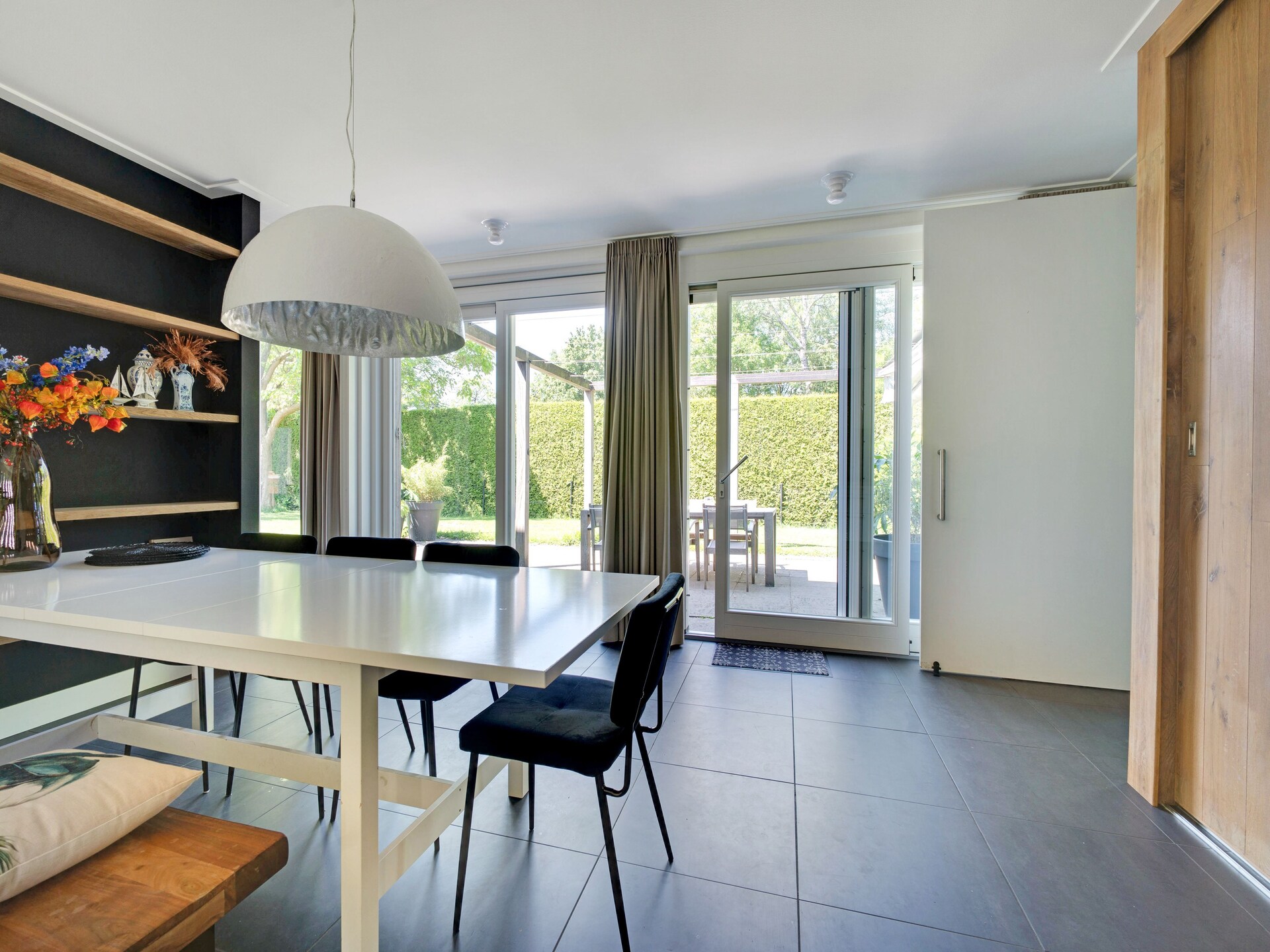 Stijlvol familiehuis aan het water in Grou met tuin, trampoline en golfbaan - foto 15