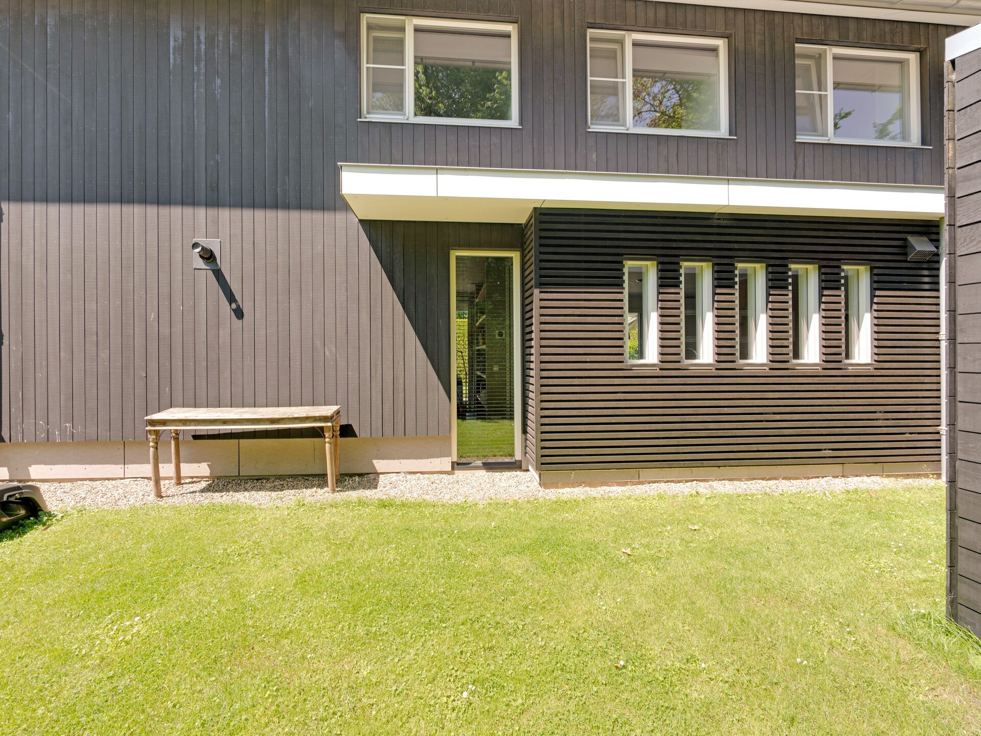 Stijlvol familiehuis aan het water in Grou met tuin, trampoline en golfbaan - foto 8
