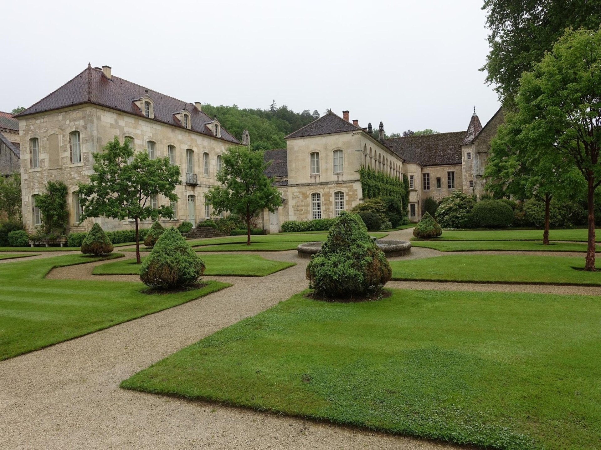 Vrijstaand vakantiehuis met terras en tuin nabij het centrum van Durbuy - foto 25