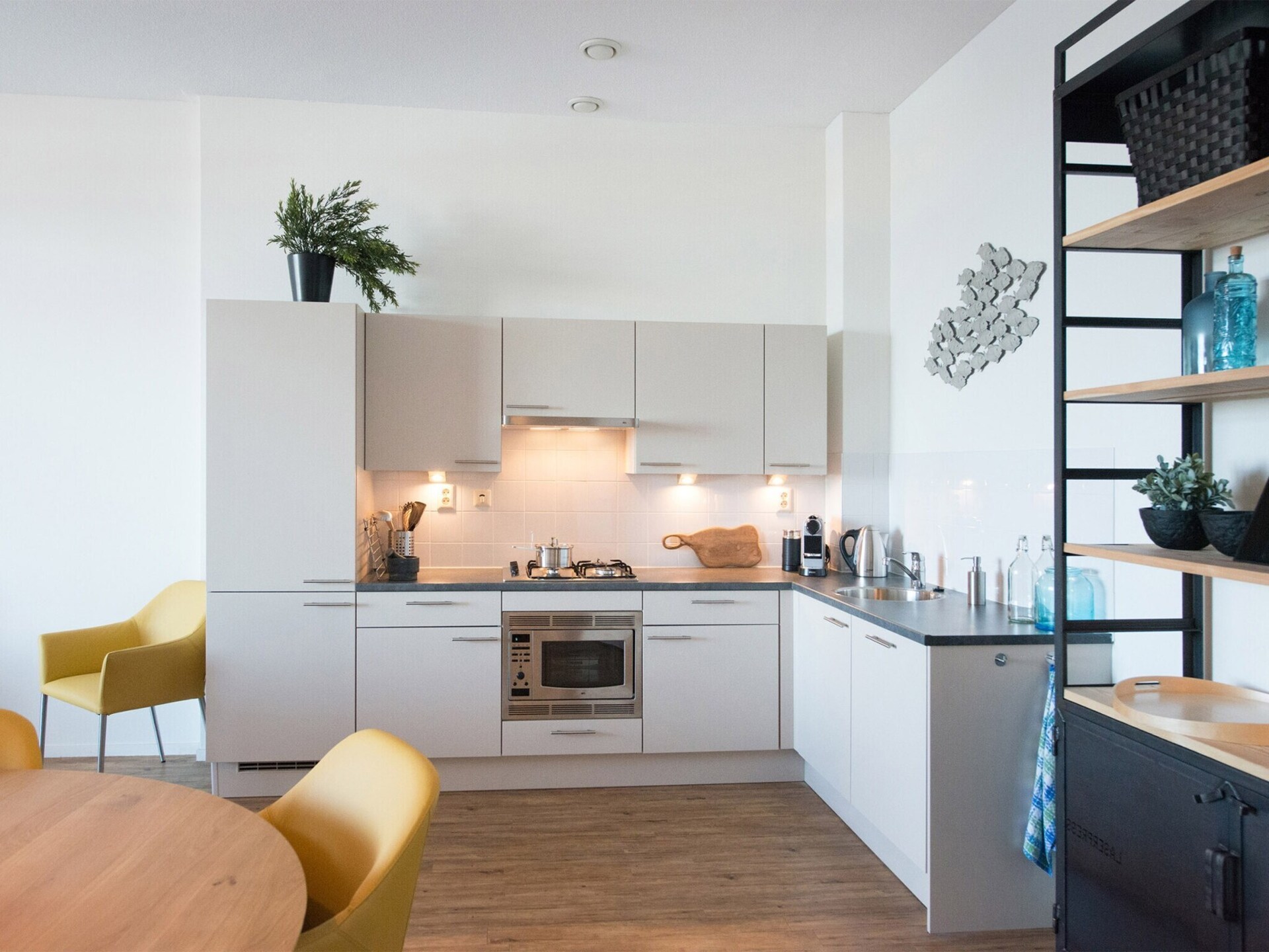 Op 850 m van het strand: ruim appartement in Den Haag - foto 5