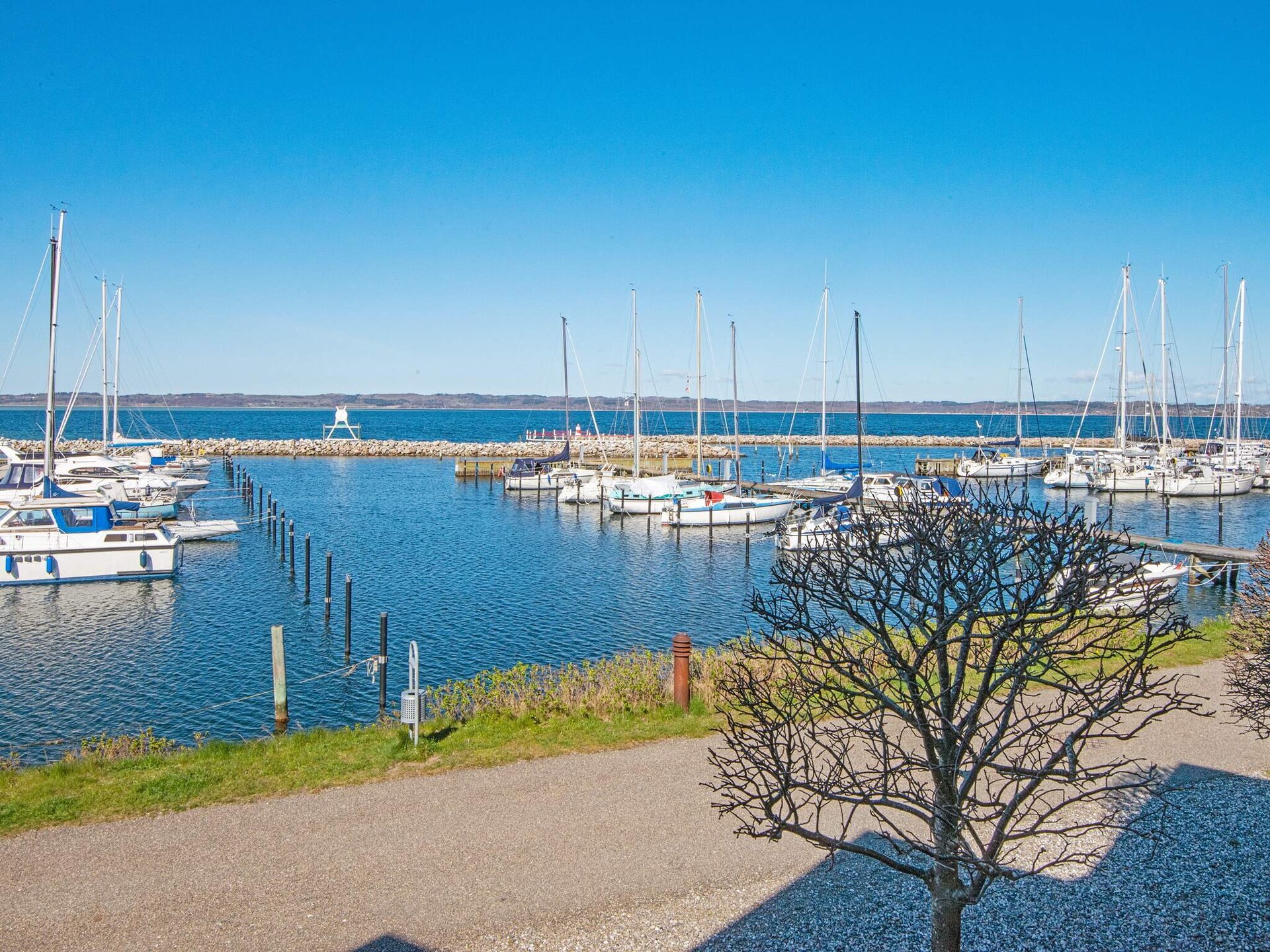 Rood vakantiehuis direct aan de haven van Ebeltoft, 20 meter van de zee - foto 18