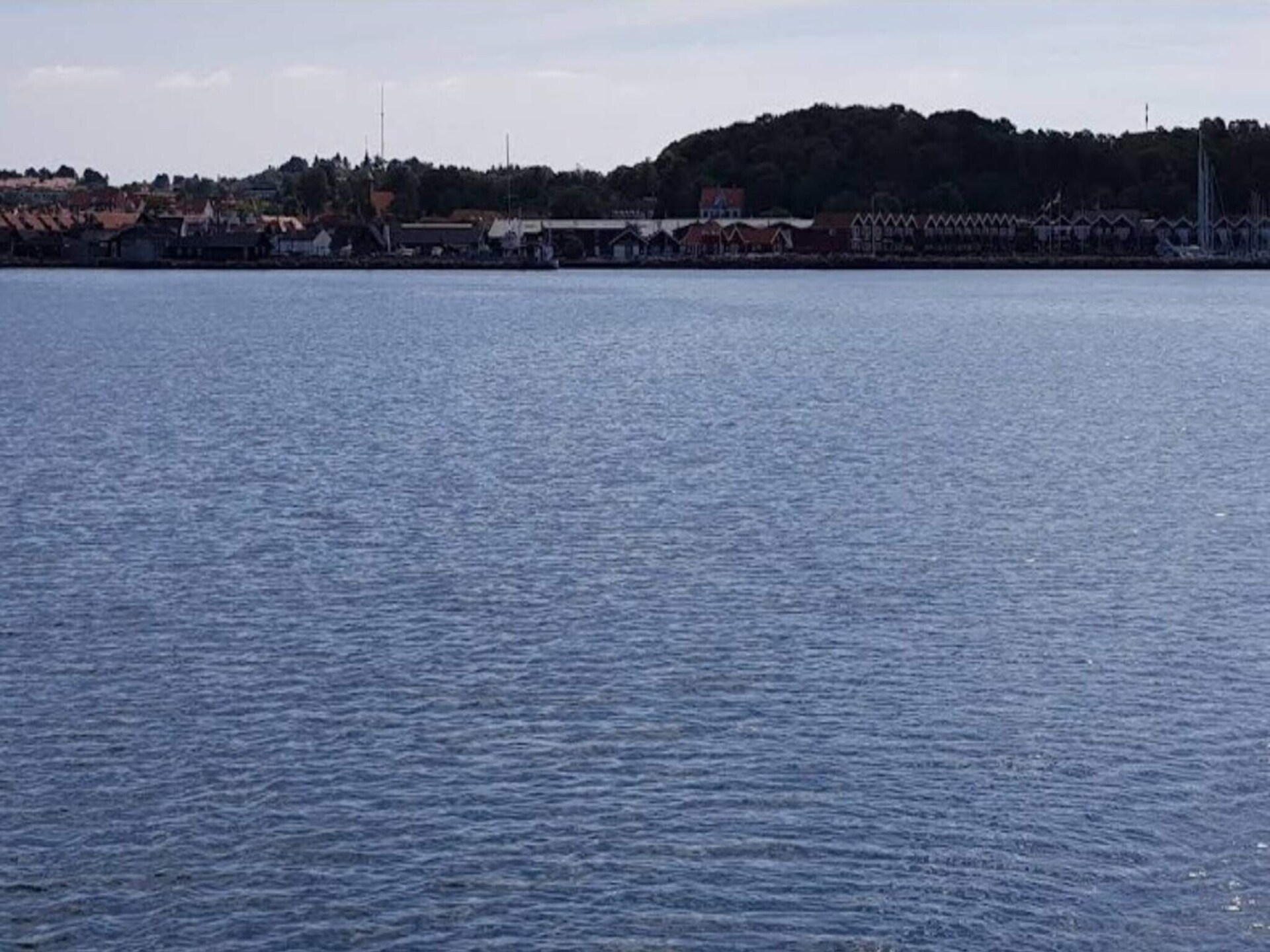 Rood vakantiehuis direct aan de haven van Ebeltoft, 20 meter van de zee - foto 5