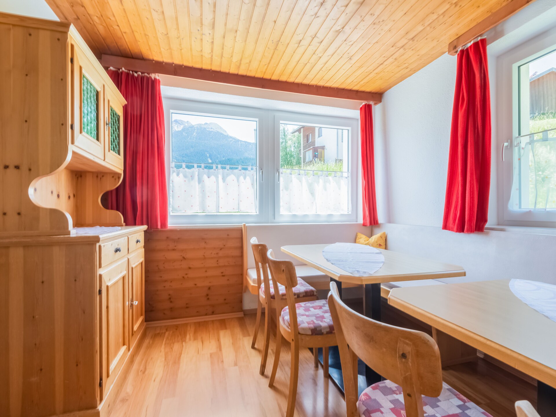 Ruim vrijstaand vakantiehuis voor 12 personen in Wenns-Piller met tuin en uitzicht op de Tiroler bergen - foto 8