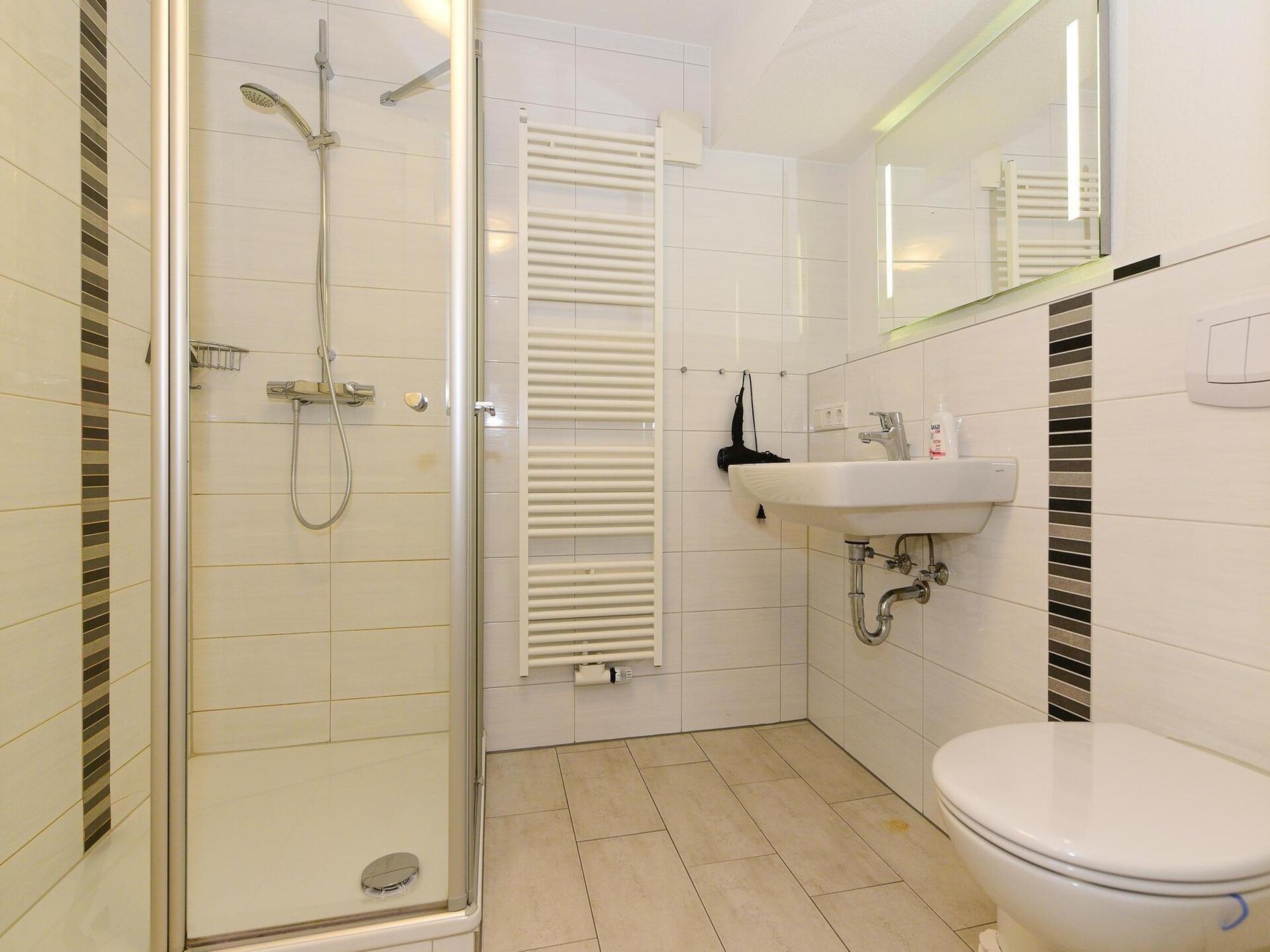 Op 1,3 km van zee: Comfortabel appartement in Wyk-Boldixum - foto 8